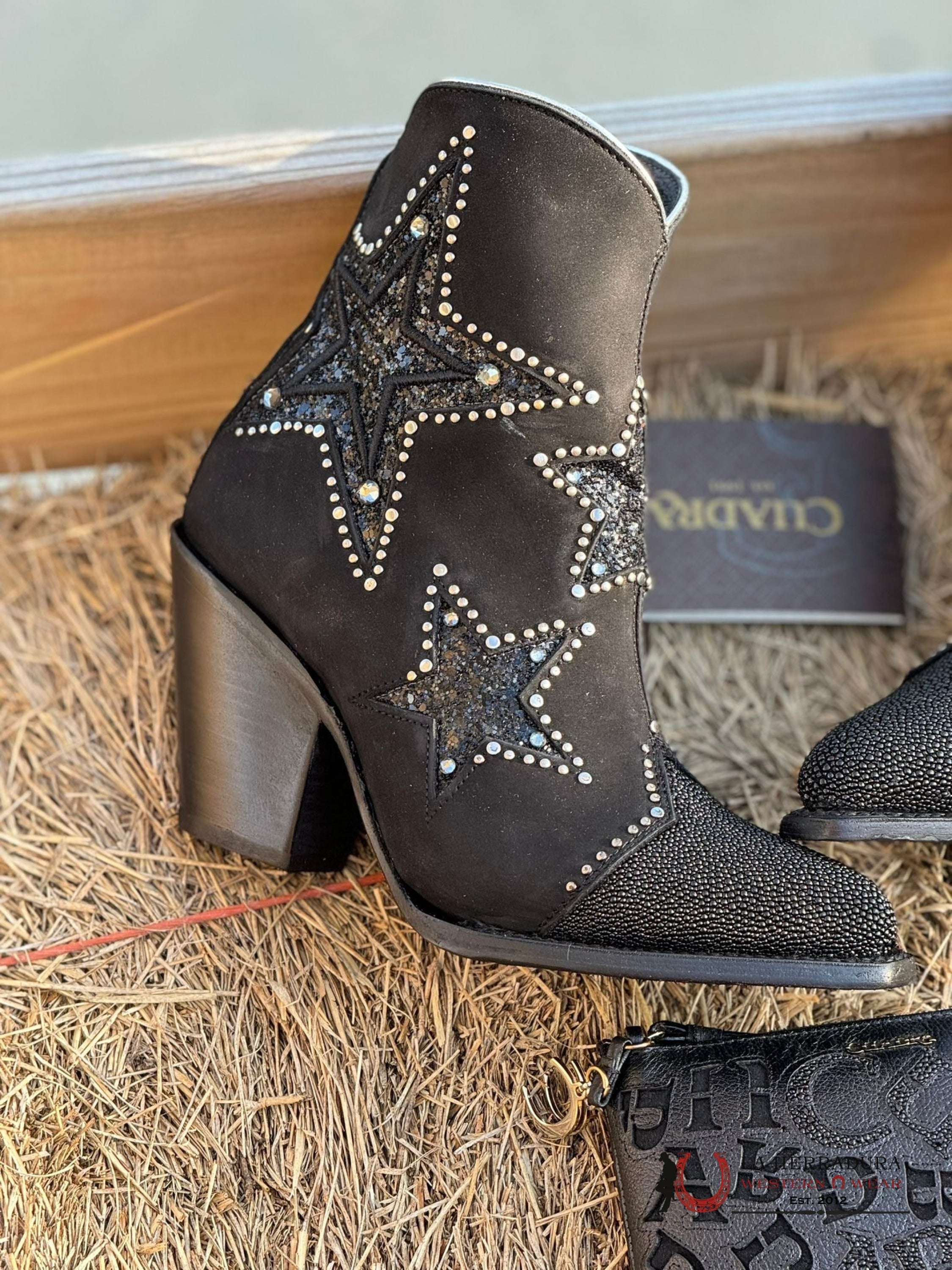 Womens Cuadra Botín Mantarraya Black Zipper & Studs Star Round Toe Botas Mujeres