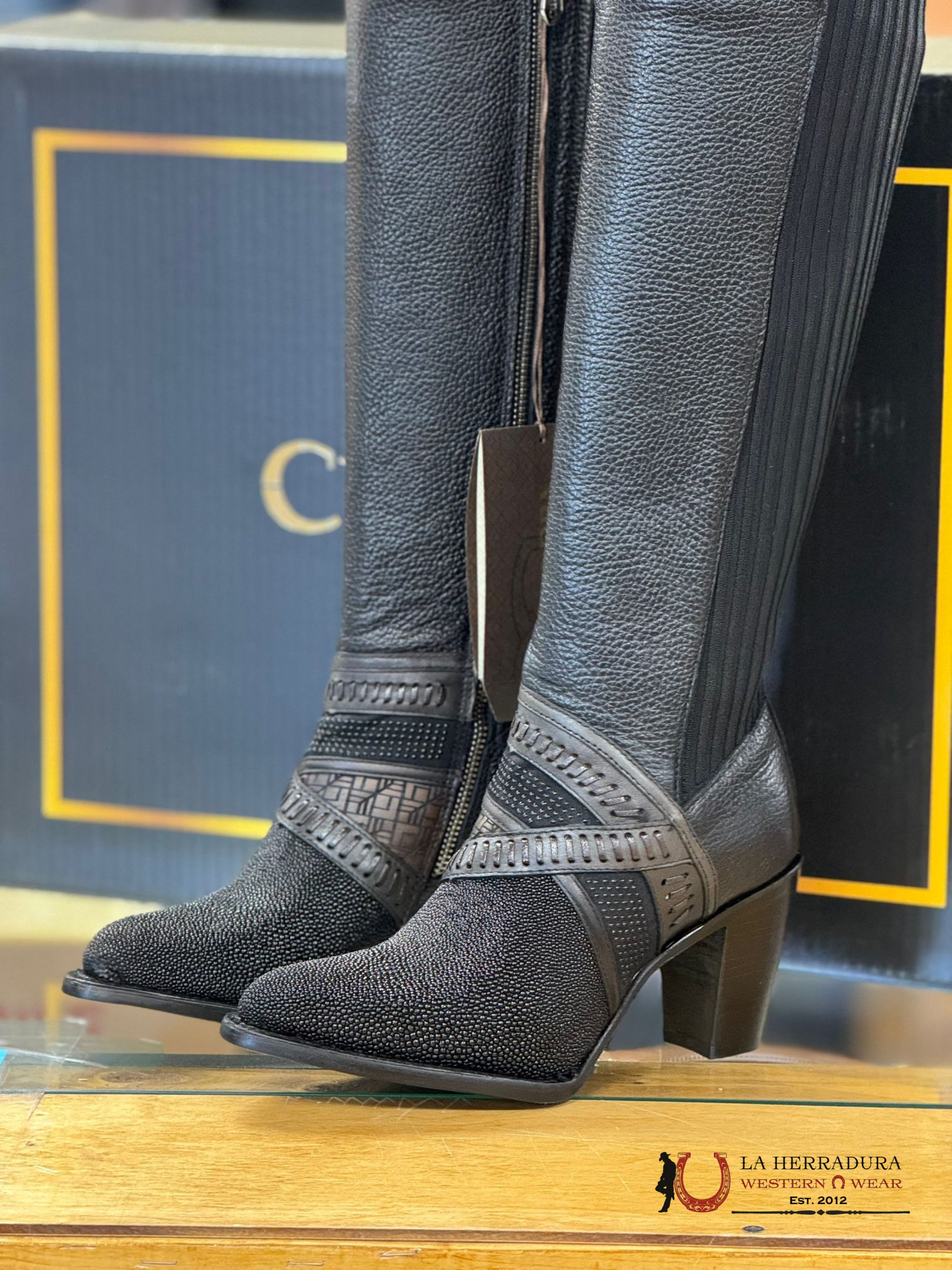 Womens Cuadra Mantarraya Negra Tall Boot Botas Mujeres