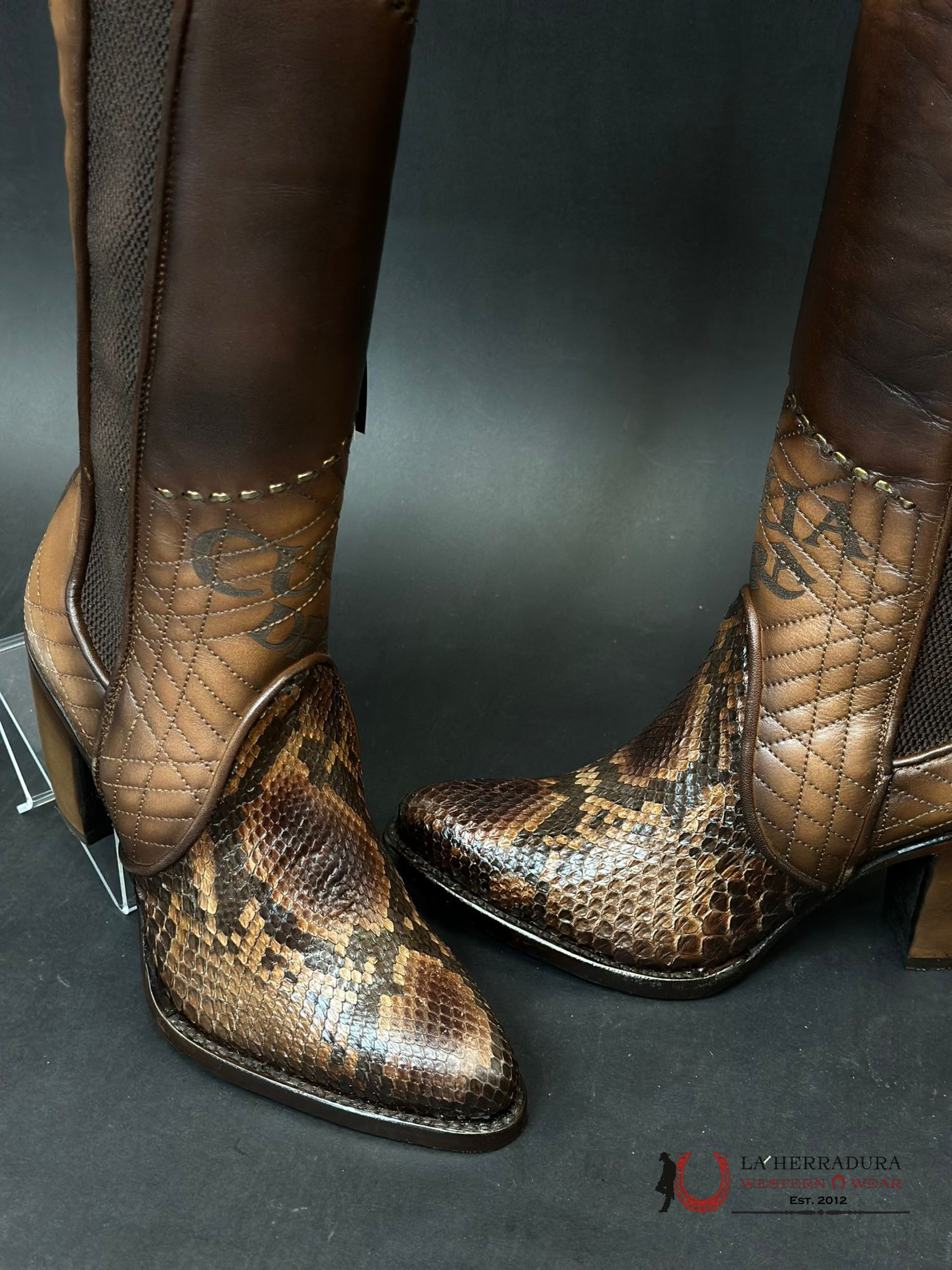 Womens Cuadra Piton Castaño Vidreado Tall Boot Botas Mujeres