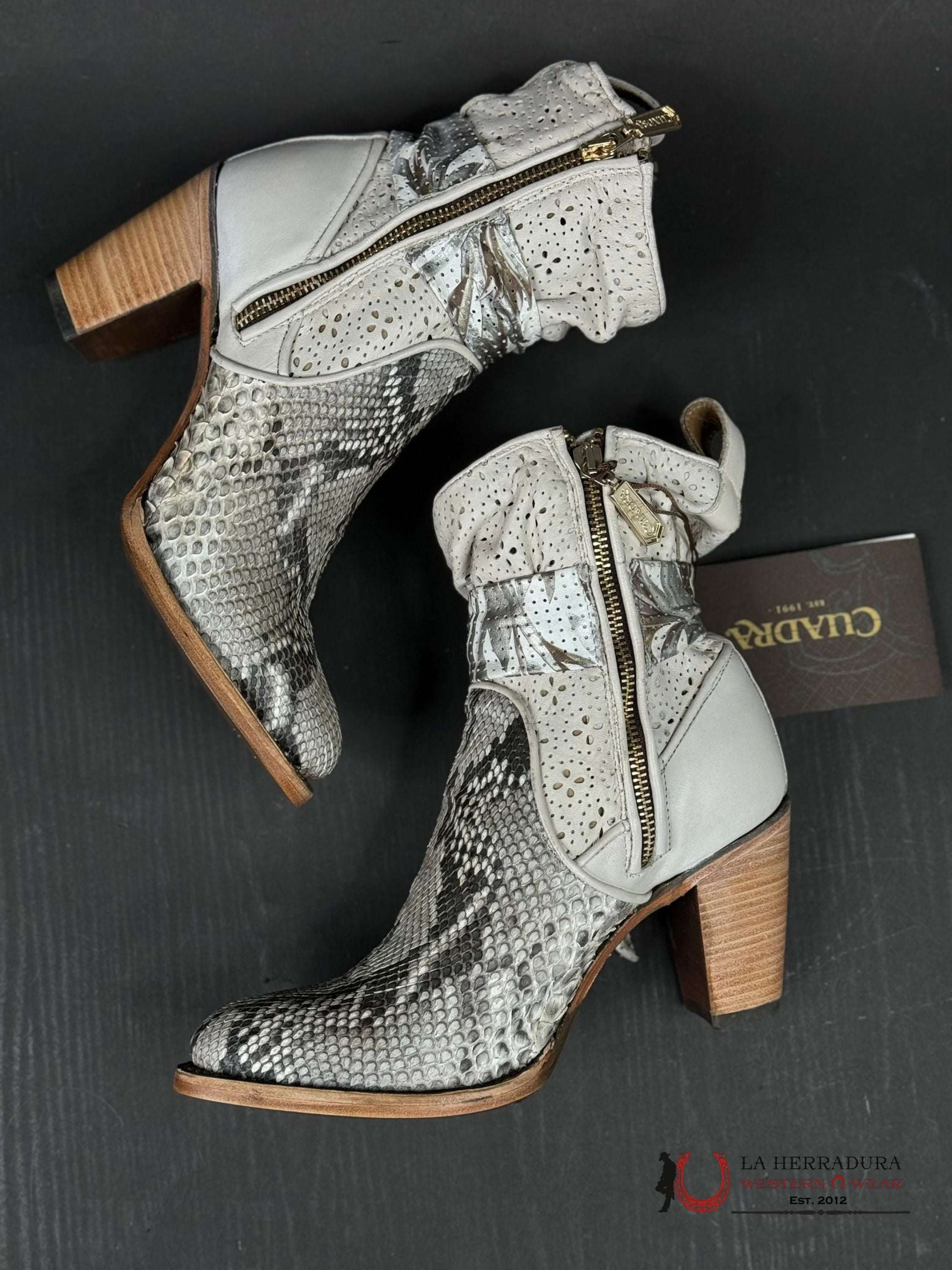 Women’s Cuadra Python Belly Plunge Natural Zipper & Cut Out Round Botas Mujeres