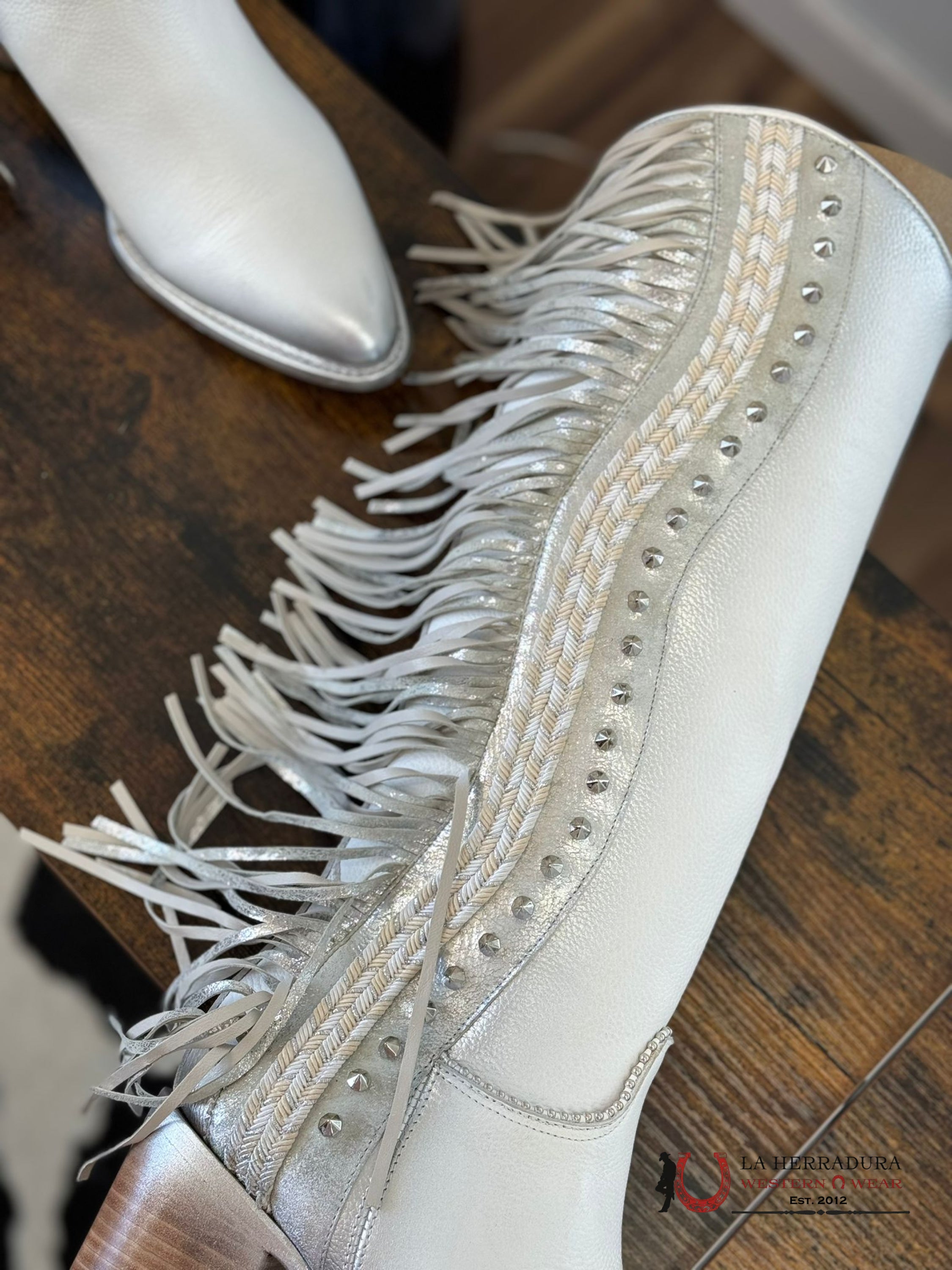 Womens Cuadra Res Cordova White Zipper & Studs Fringe Point Toe Tall Boot Botas Mujeres