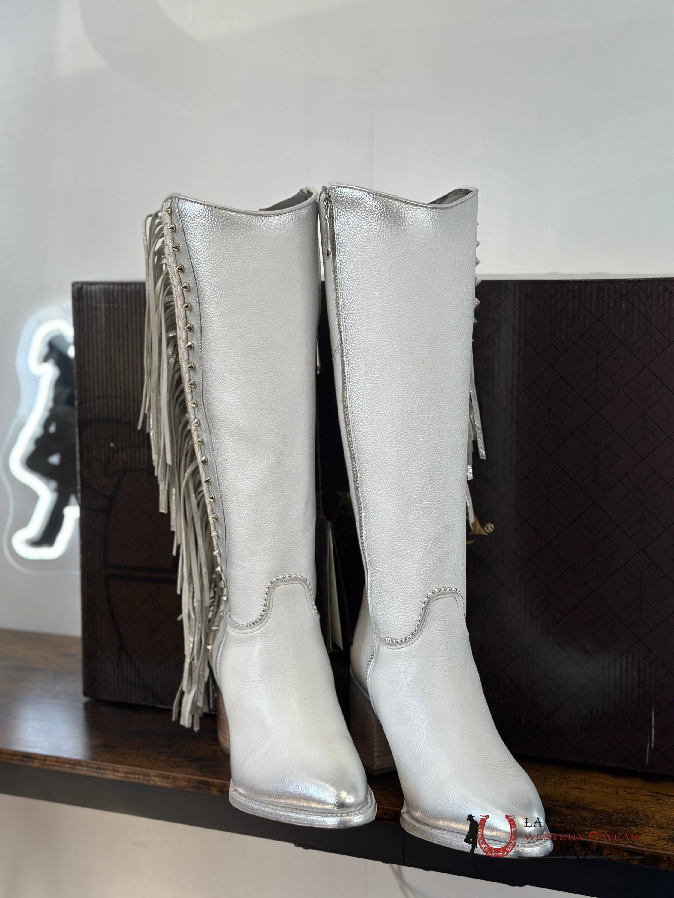 Womens Cuadra Res Cordova White Zipper & Studs Fringe Point Toe Tall Boot Botas Mujeres