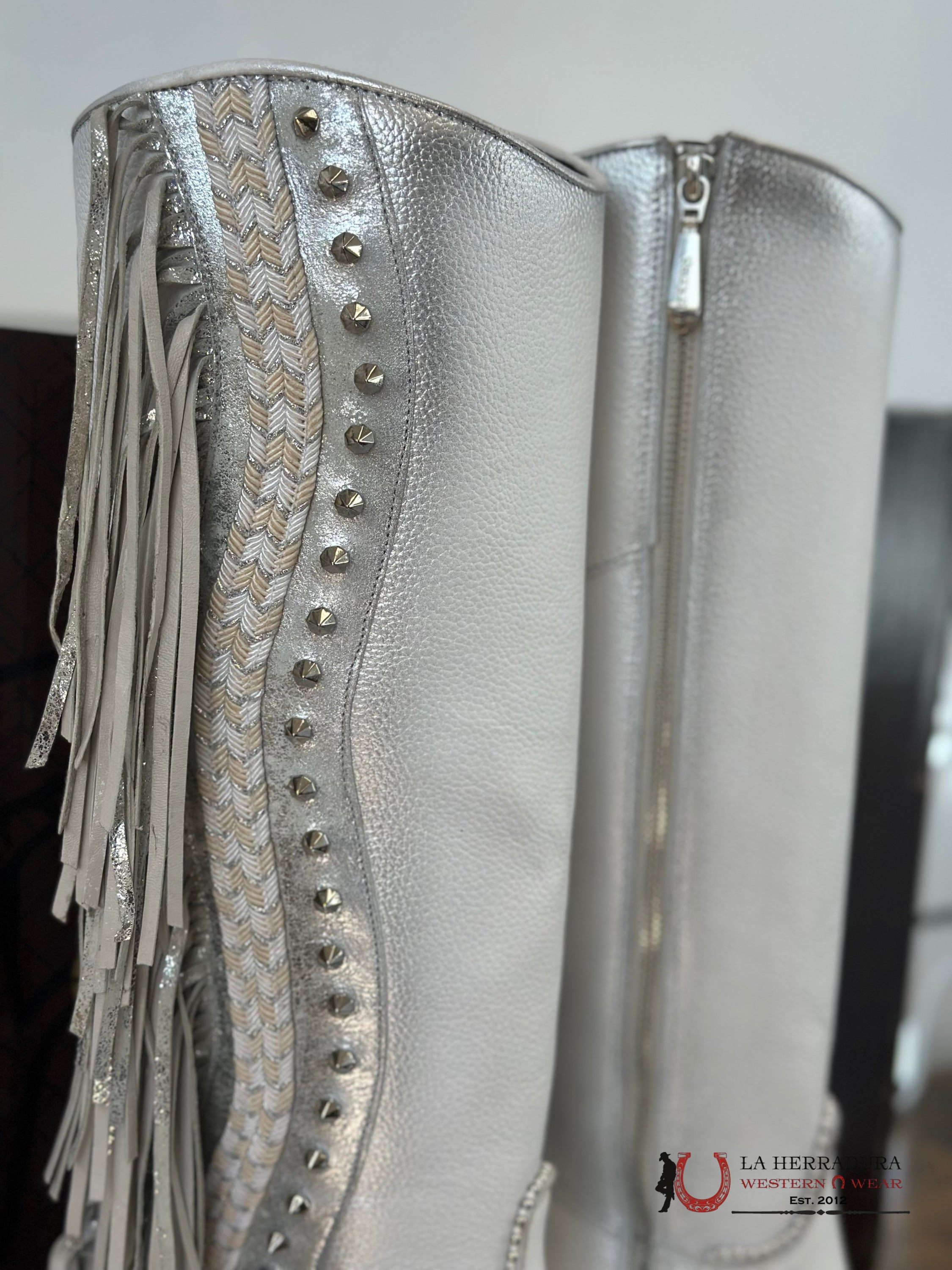 Womens Cuadra Res Cordova White Zipper & Studs Fringe Point Toe Tall Boot Botas Mujeres