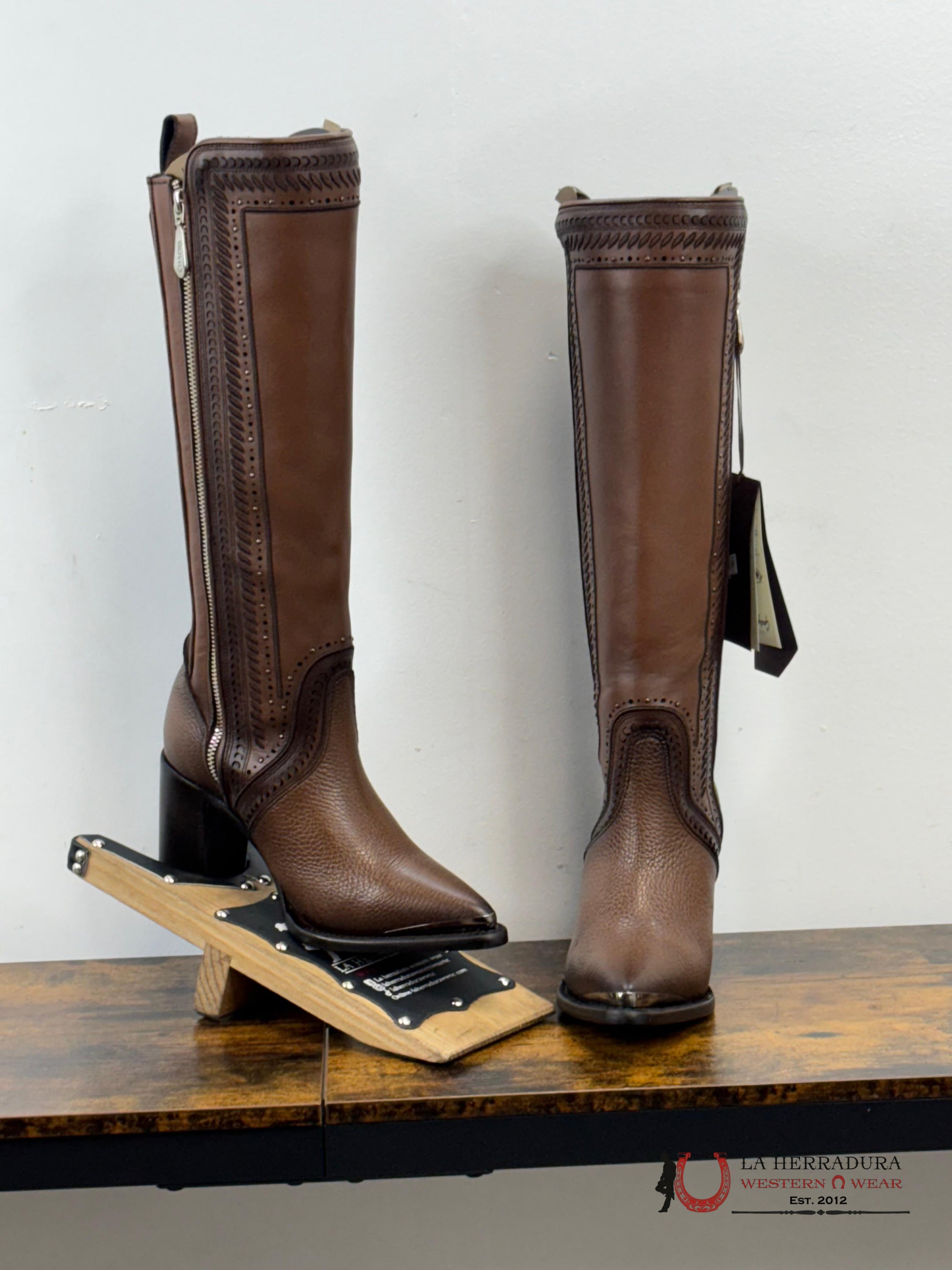 Women’s Cuadra Tall Boot Brown Laser & Woven Zipper Pointed Toe Botas Mujeres
