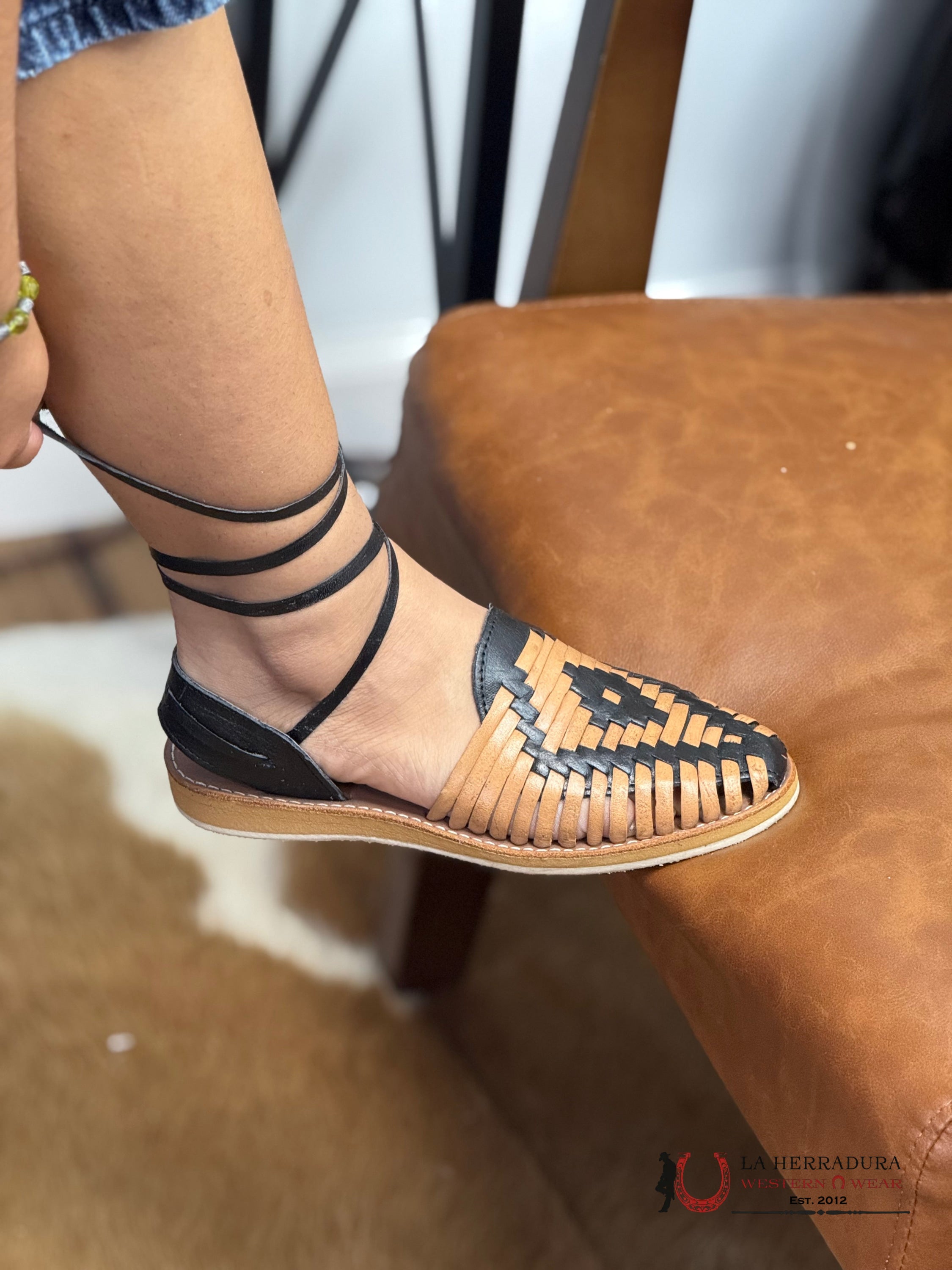 WOMENS HUARACHE 4150 NEGRO CORREA TAN 1 BOTAS MUJERES