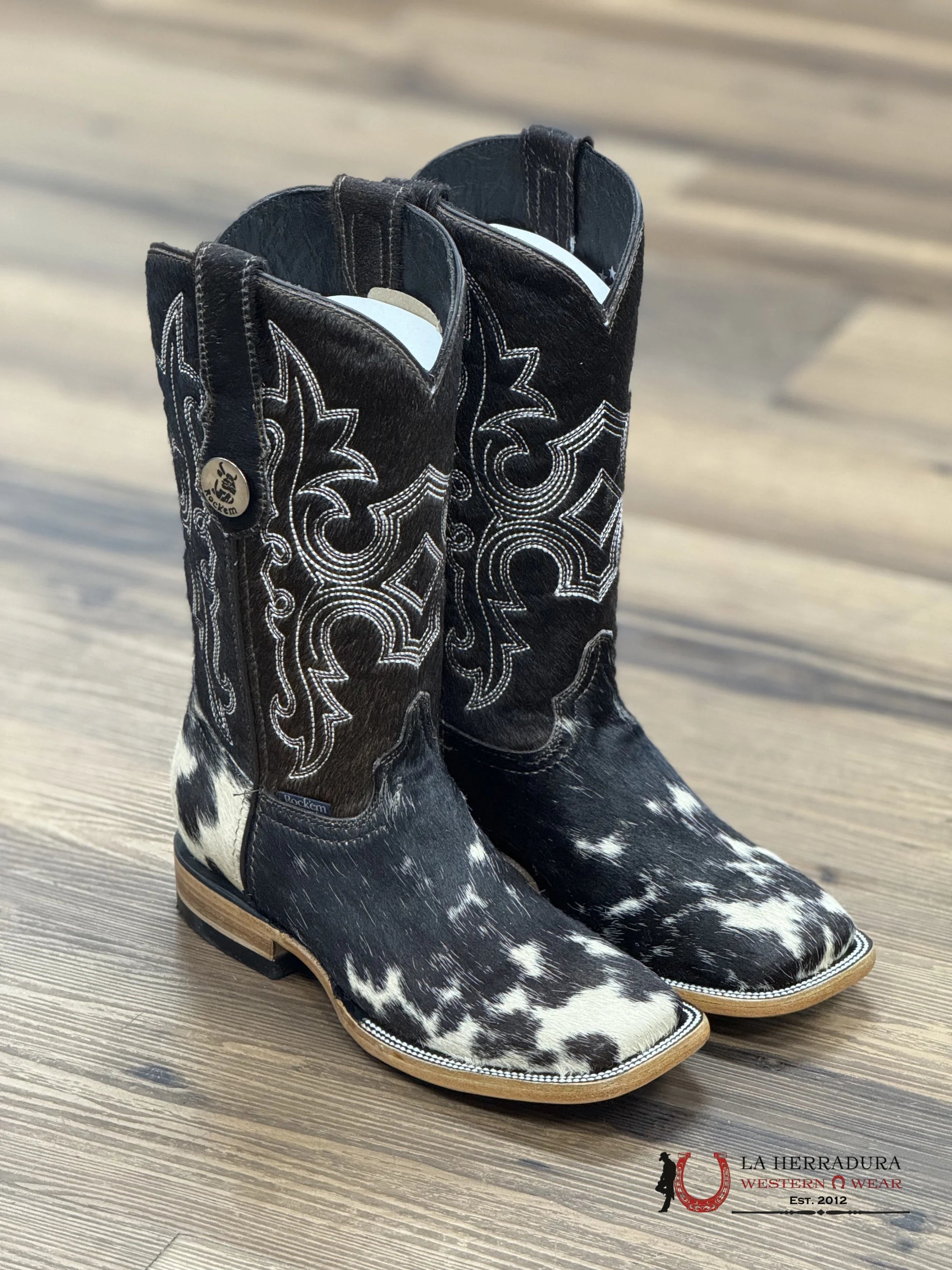 Womens Katherine Black & White Cowhide Top Boot (Every Pair Is Unique) Botas Mujeres