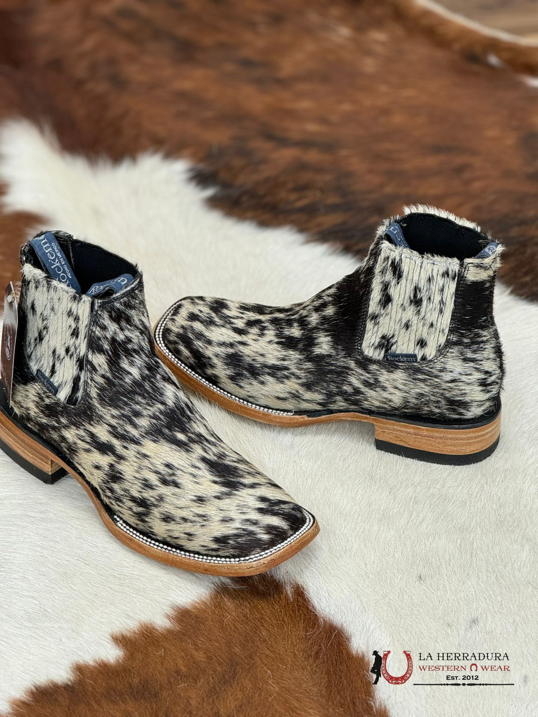 Womens Rock’em White & Black Cow Hide Short Boot(Every Pair Is Unique) Botas Mujeres