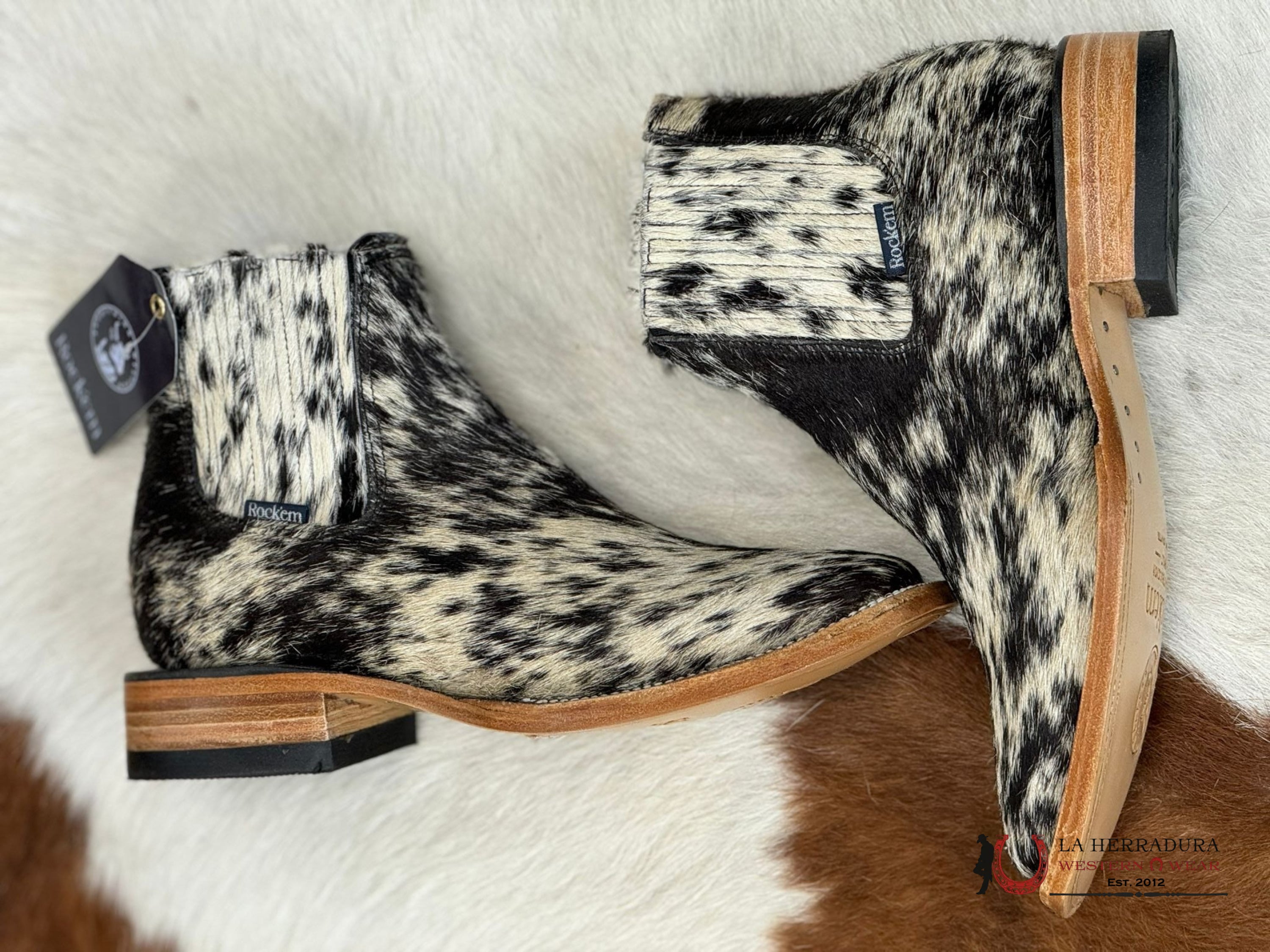 Womens Rock’em White & Black Cow Hide Short Boot(Every Pair Is Unique) Botas Mujeres