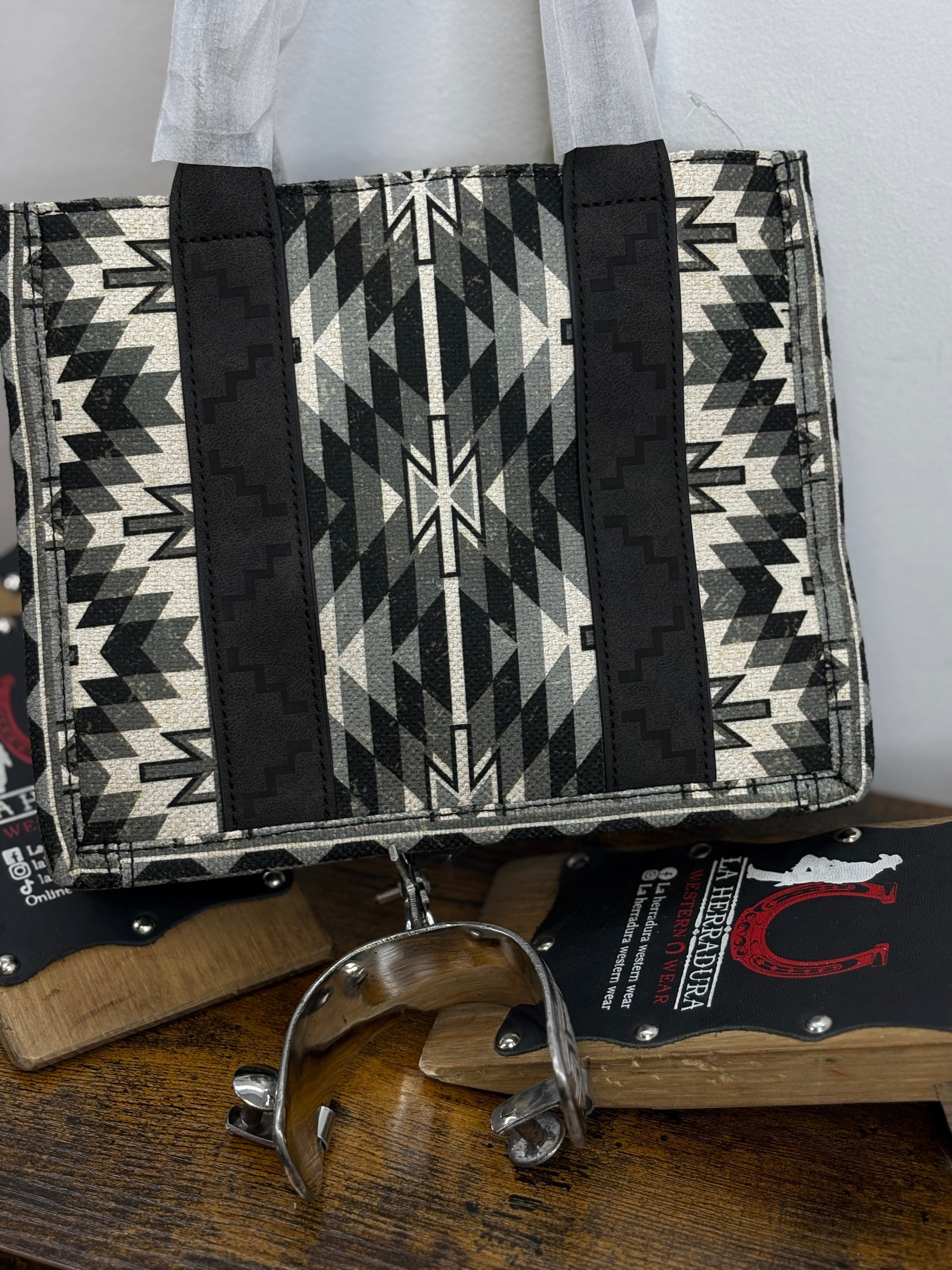 Wrangler Aztec Black Bag Ropa Mujeres