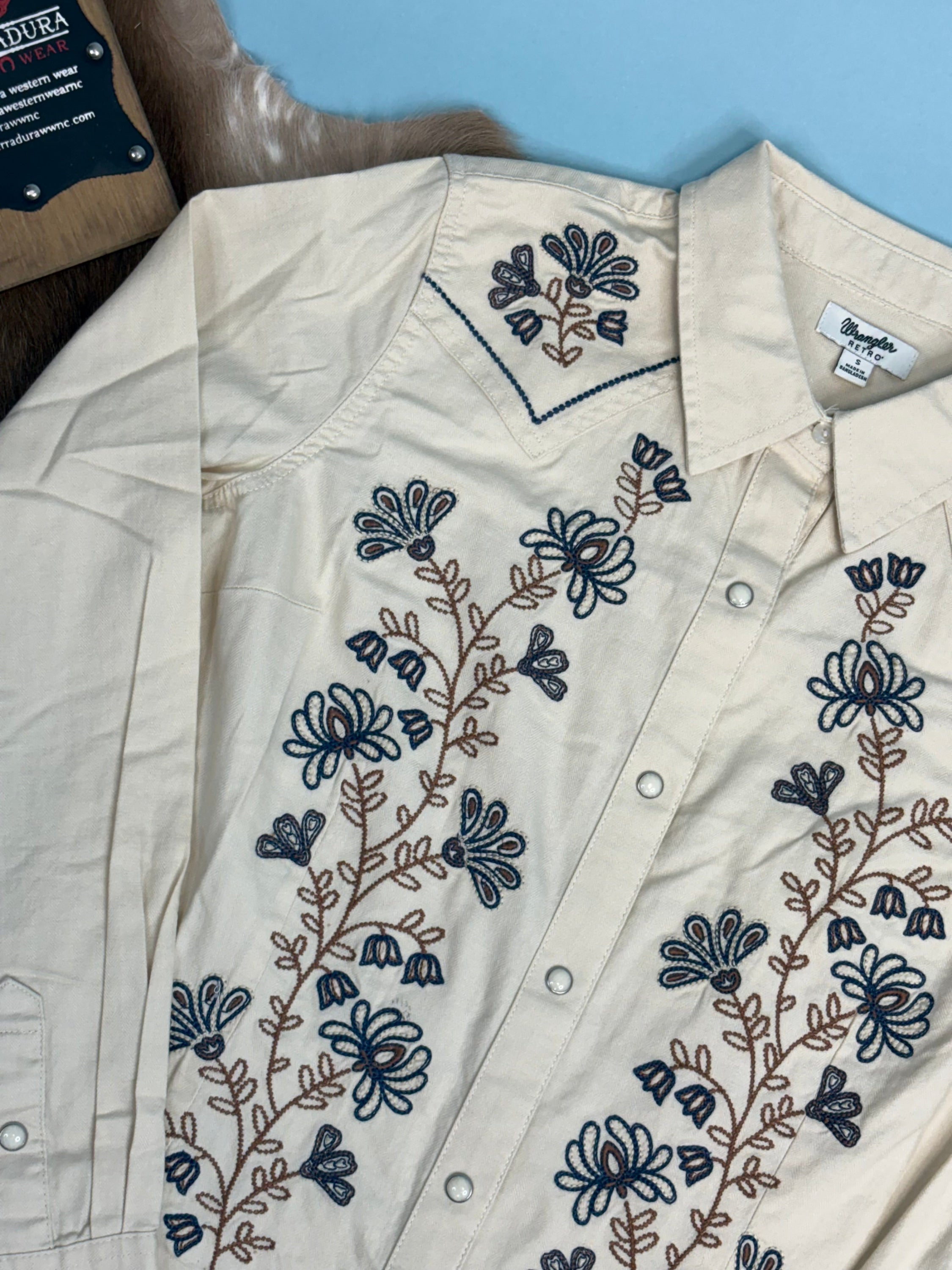 Wrangler Beige With Printed Flowers Ropa Mujeres