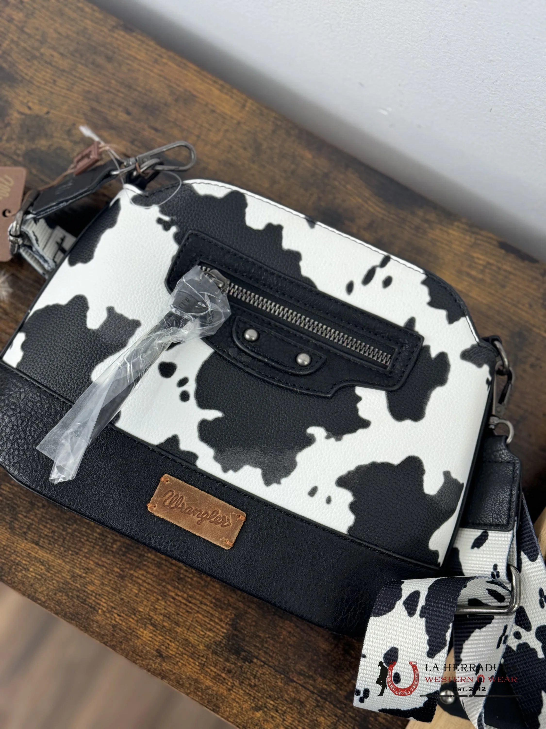 Wrangler Black Cow Print Crossbody Medium Ropa Mujeres