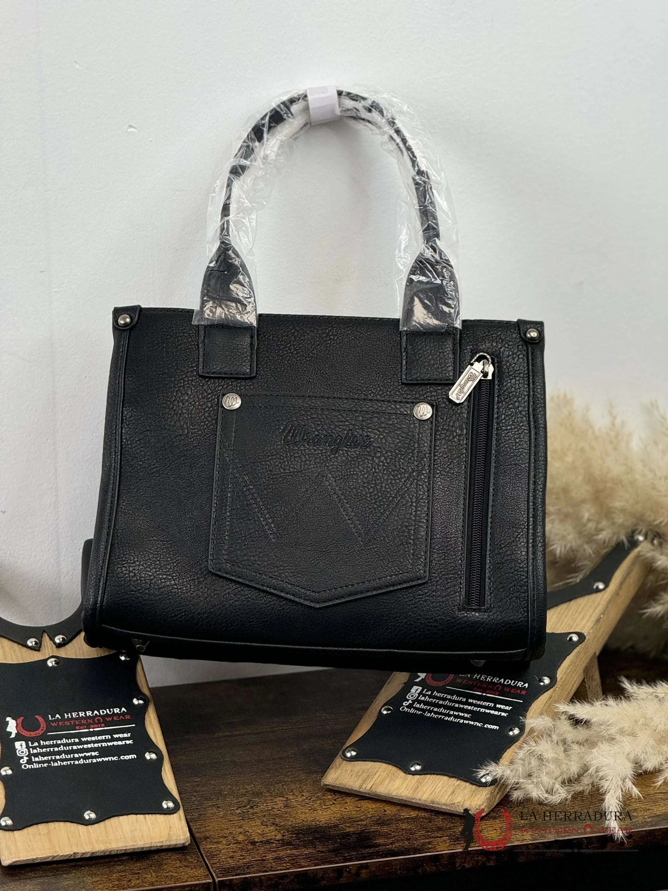 Wrangler Black Cow Print Hand Bag Ropa Mujeres