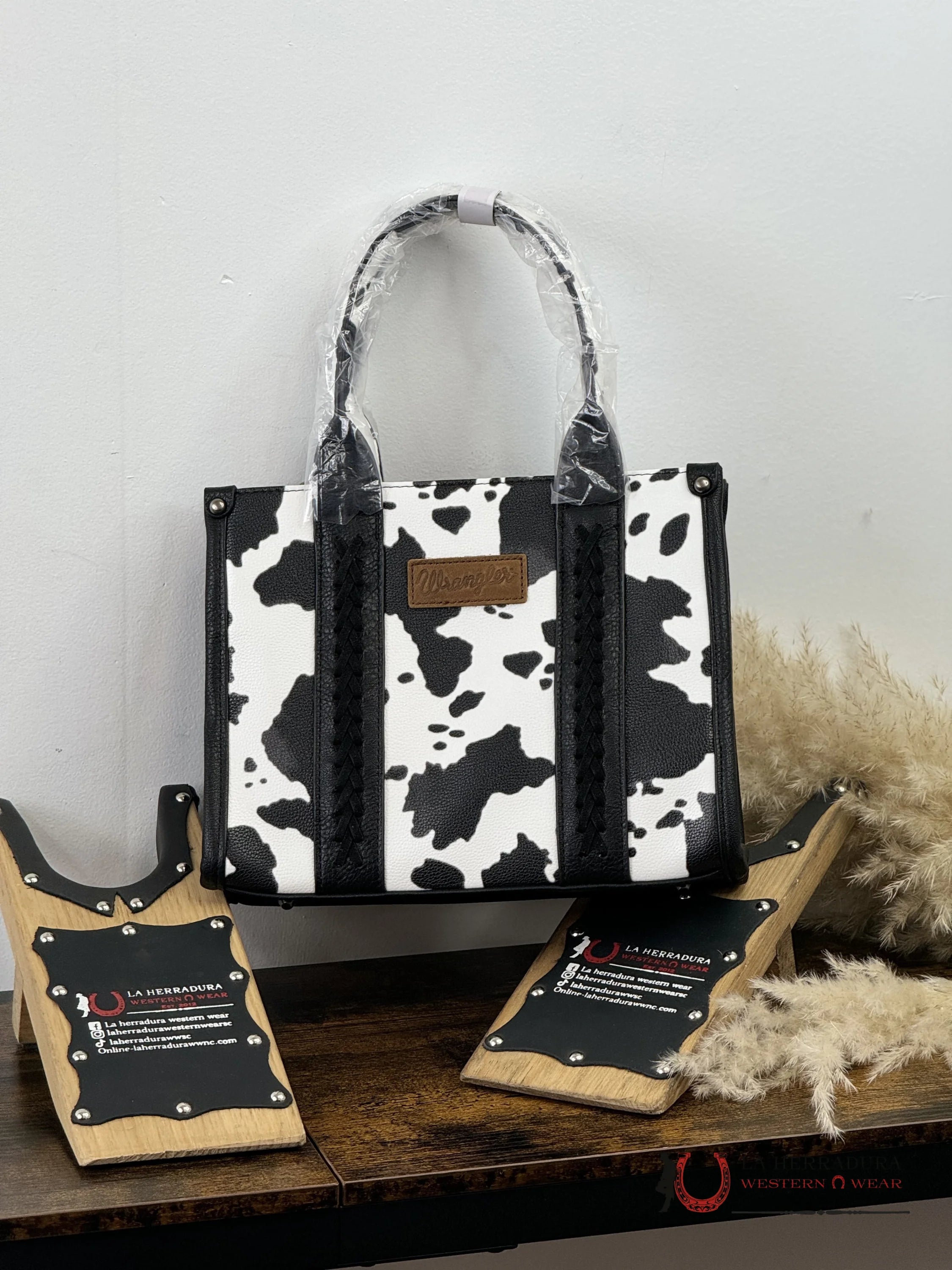 Wrangler Black Cow Print Hand Bag Ropa Mujeres