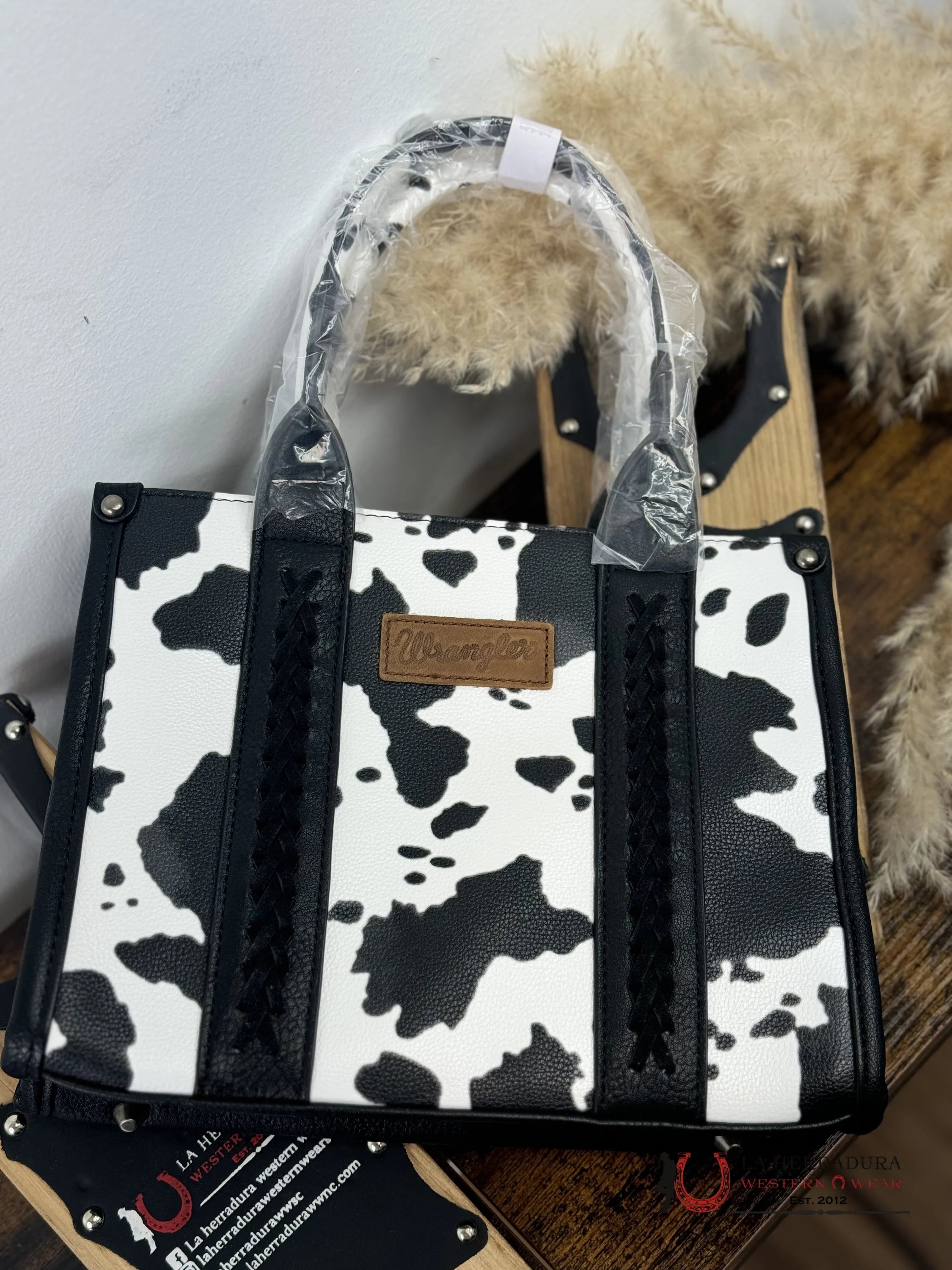 Wrangler Black Cow Print Hand Bag Ropa Mujeres
