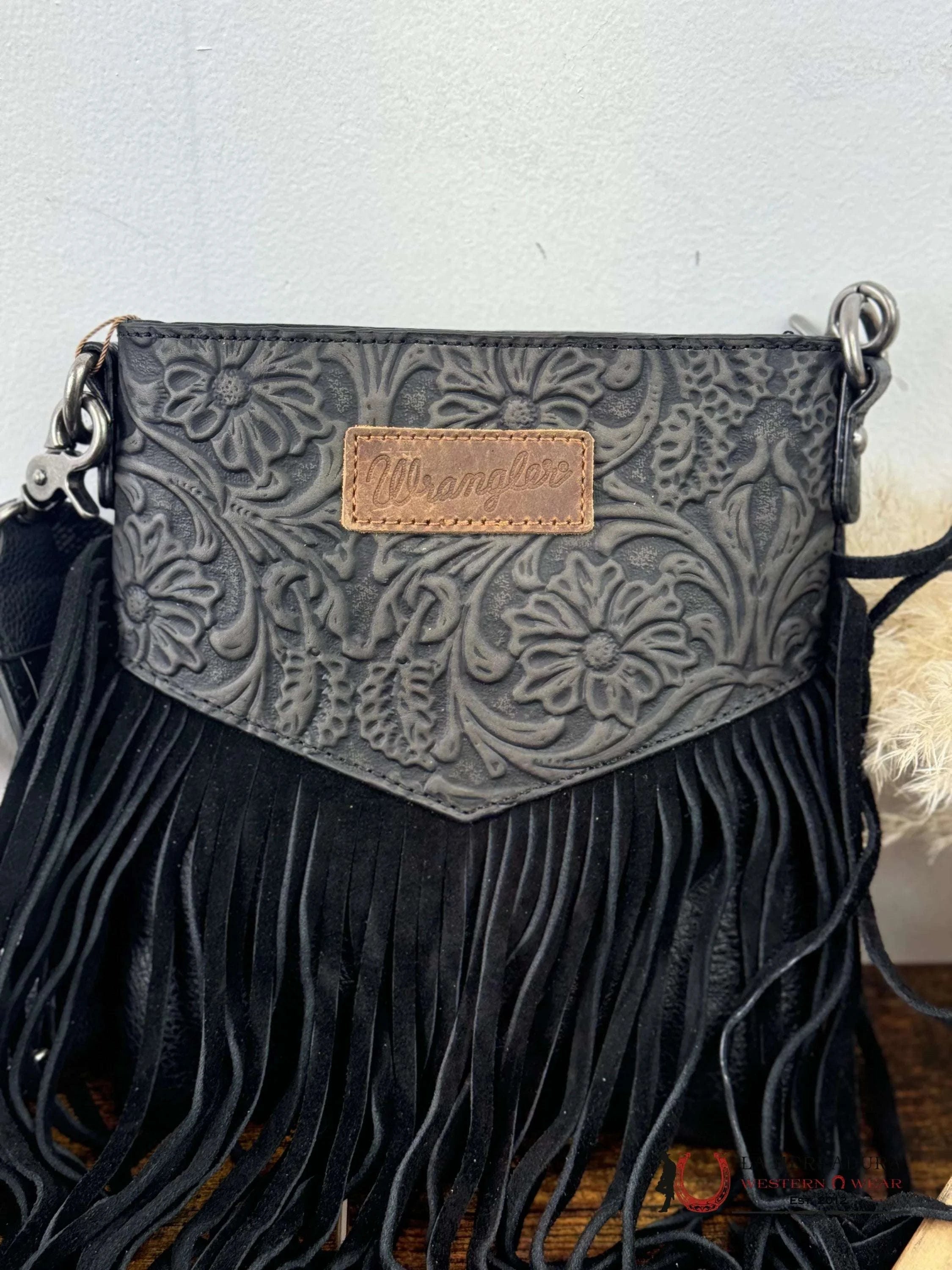 Wrangler Black Hand Tooled Crossbody Ropa Mujeres