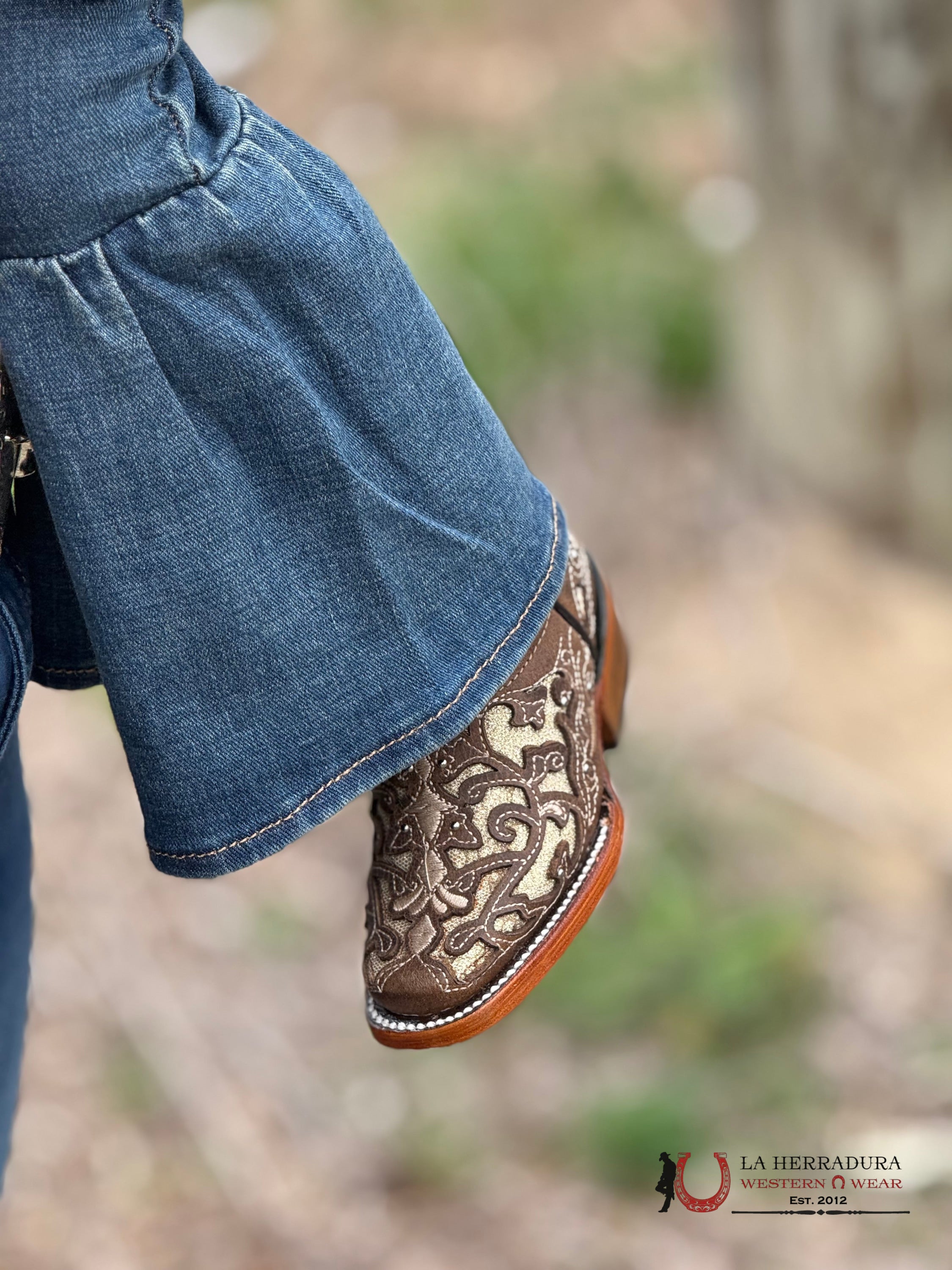 WRANGLER DARK WASH Flare With Brown Stiching NIÑOS