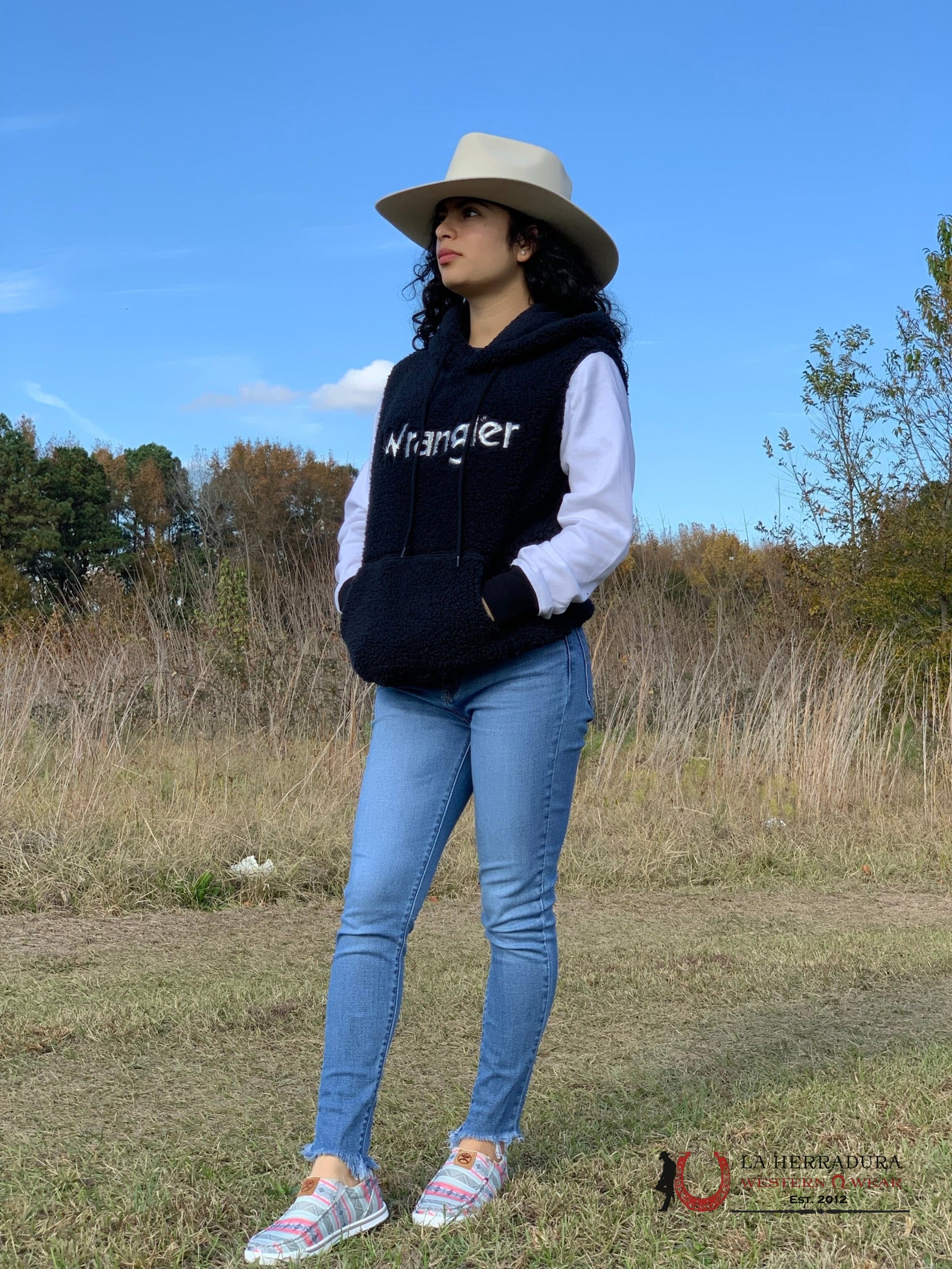 Wrangler Hoodie For Women Black-Logo Blanco Ropa Mujeres