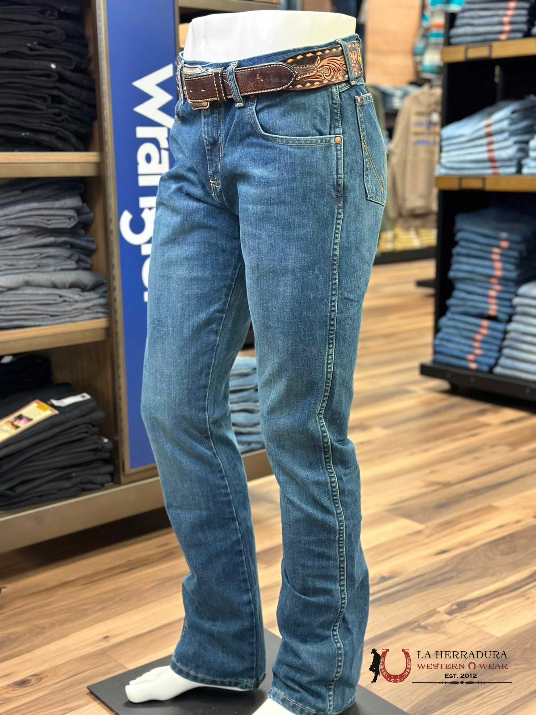 Wrangler Men’s Jeans Retro Slim Boot River Wash 1077Mwzrw