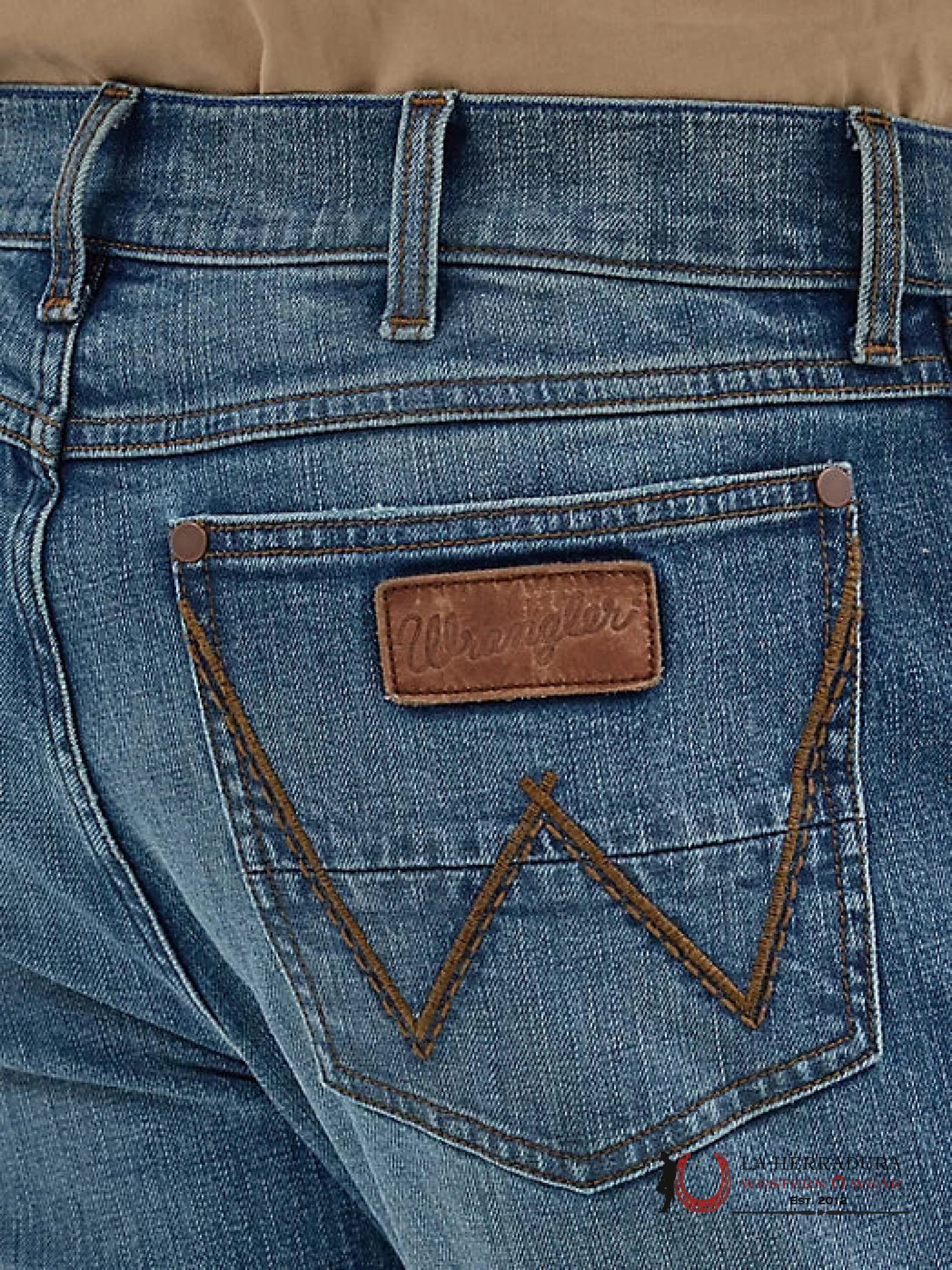 Wrangler Retro Slim Boot Midwash Jeans