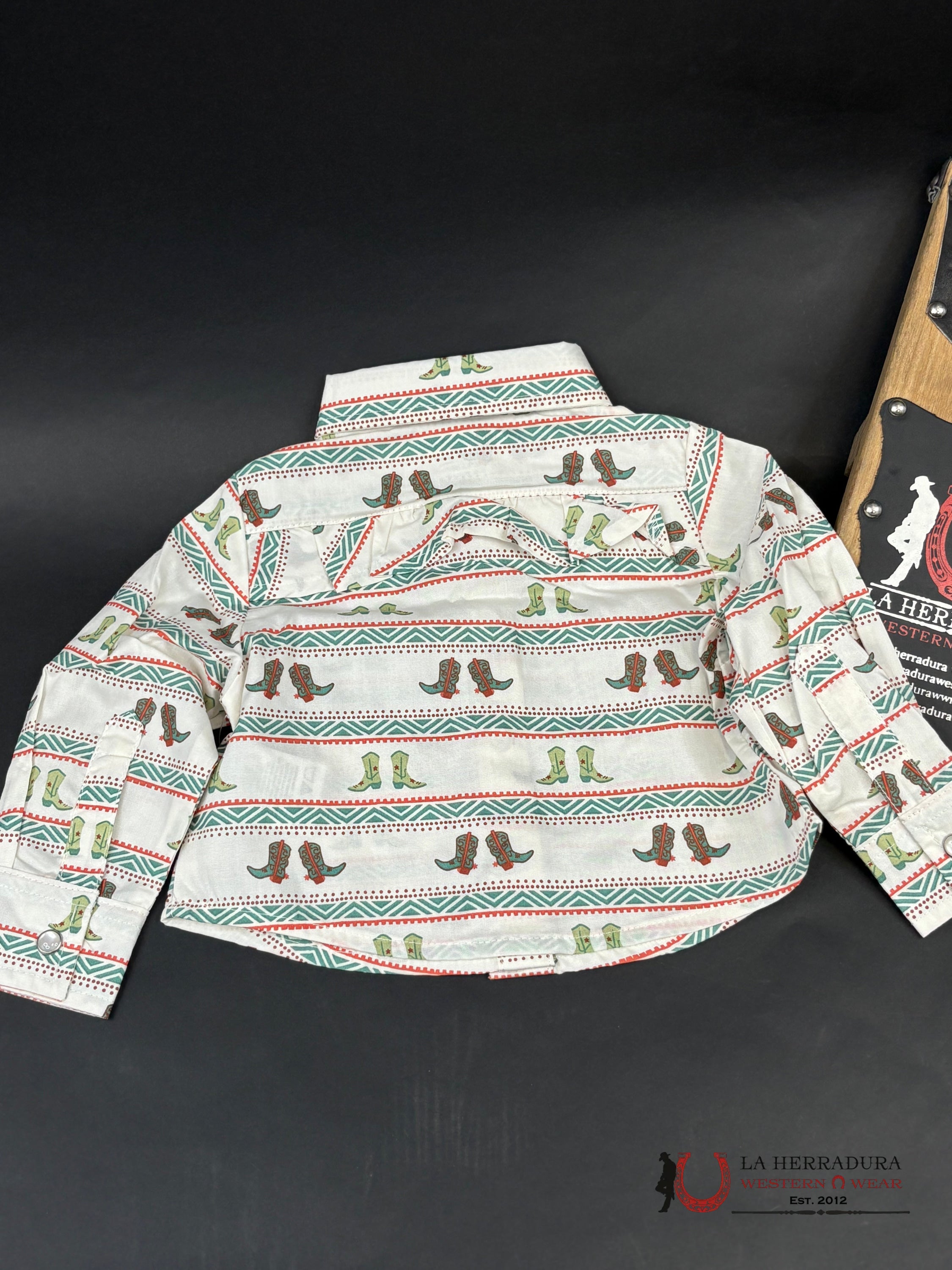 Wrangler White With Boot Prints Niños