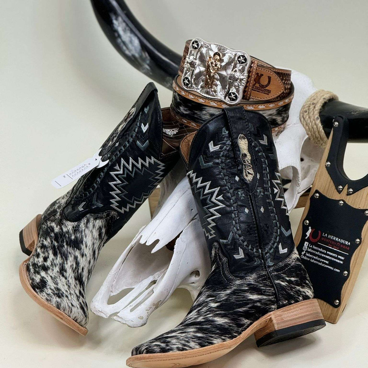 Vintage La Cabaña West Cowhide Vaqueros Boots 1322 LORENA COWHIDE TALL WOMEN BOOTS – Rancho Nuevo Western  main image 3