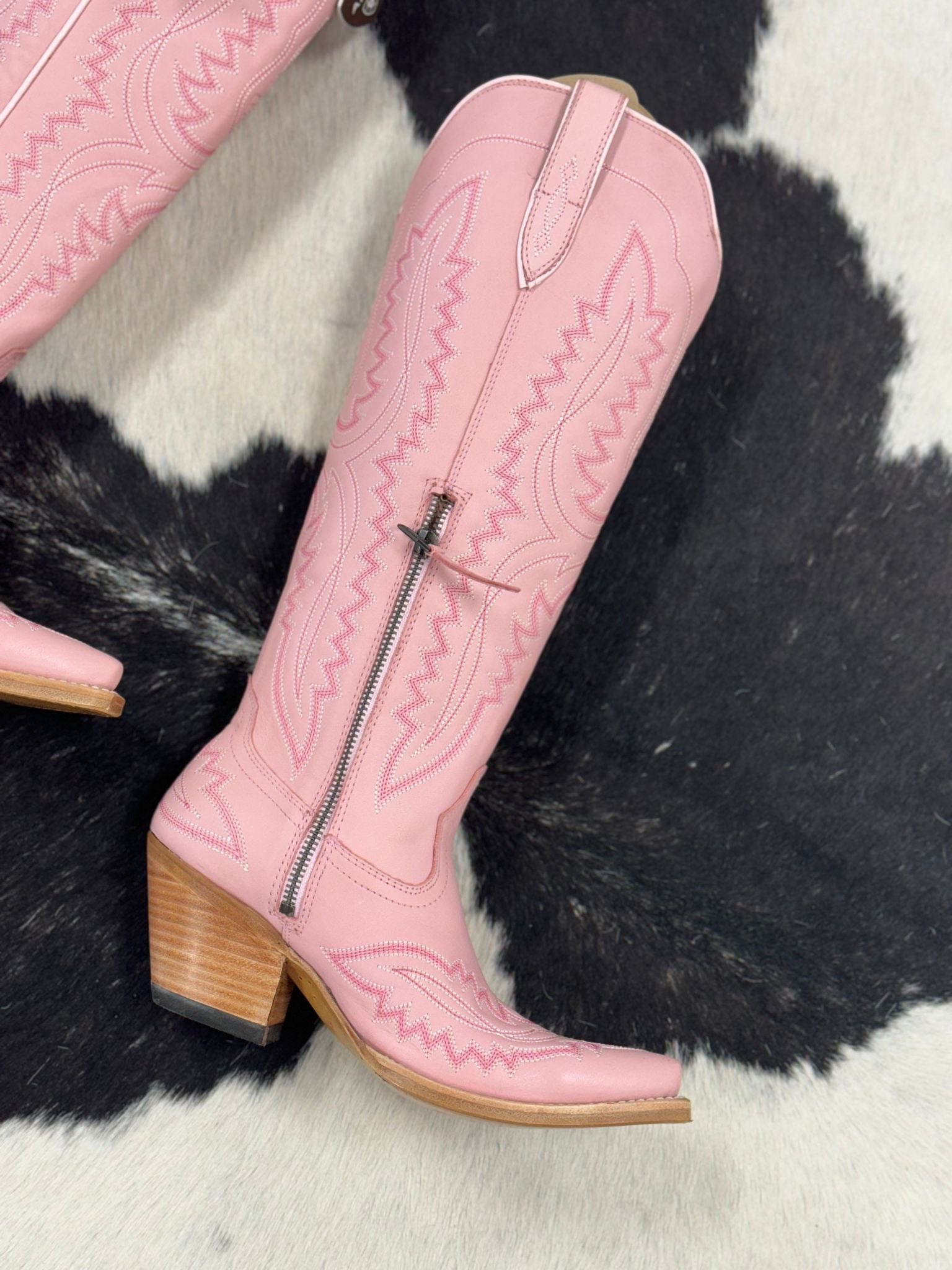 WOMENS ARIAT CASANOVA POWDER PINK TALL BOOT