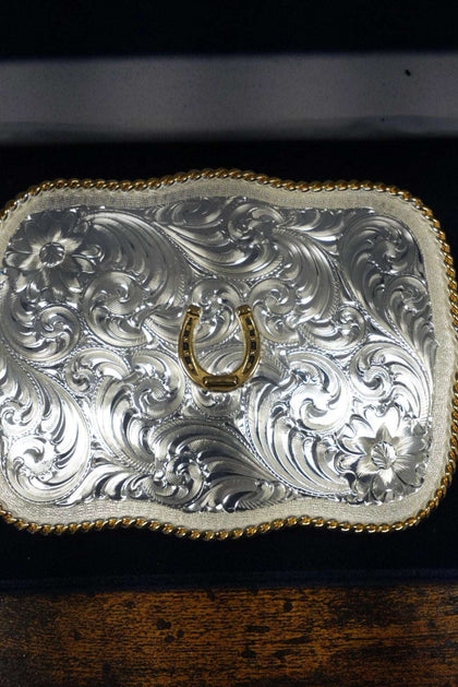MONTANA SILVERSMITH BOLD ENGRAVED SCALLOPED BUCKLE WITH HORSESHOE