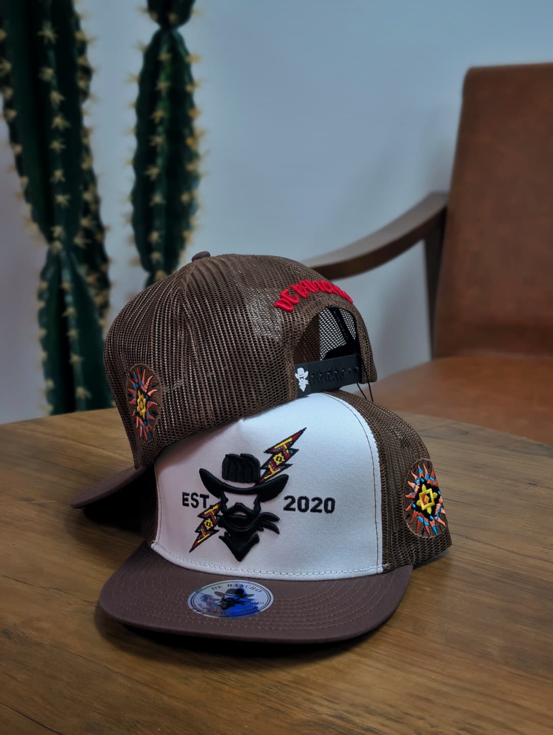DE RANCHO HATS SNAPBACK THUNDER WHITE AND BROWN