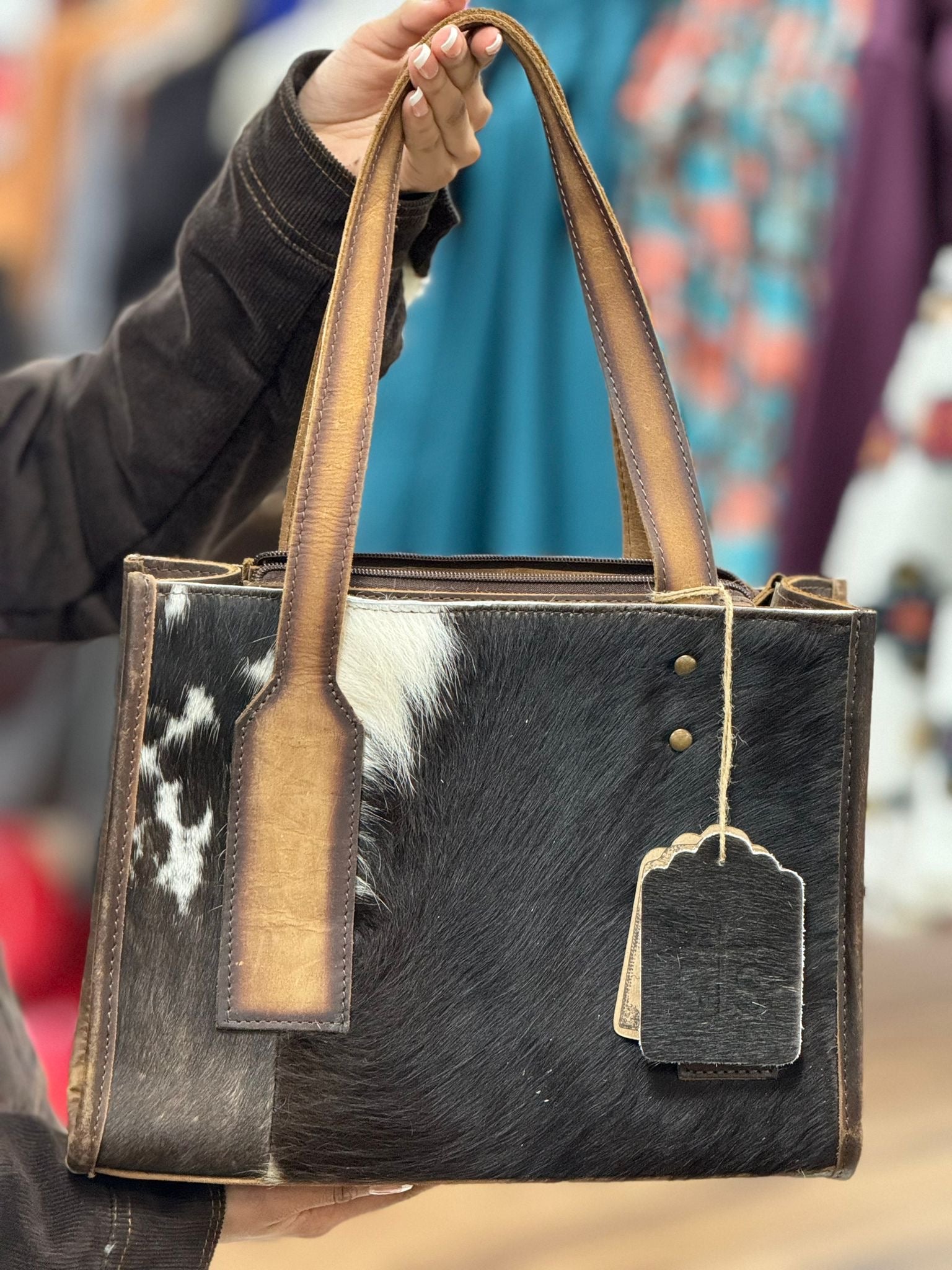 STS RANCHWEAR COWHIDE BLACK & WHITE RUBY PURSE