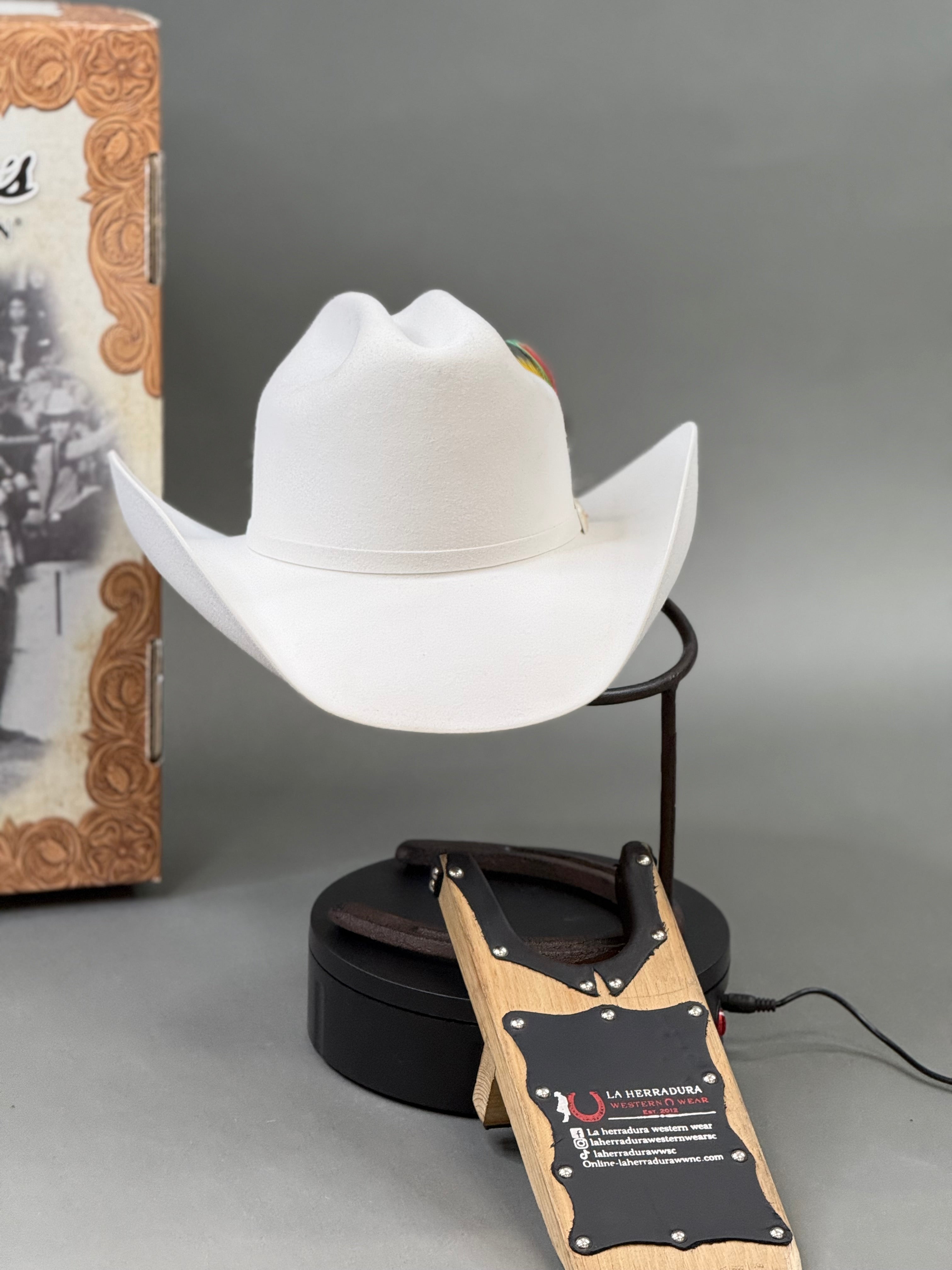 LARRY MAHAN´S 6X REAL WHITE COYBOY HATS