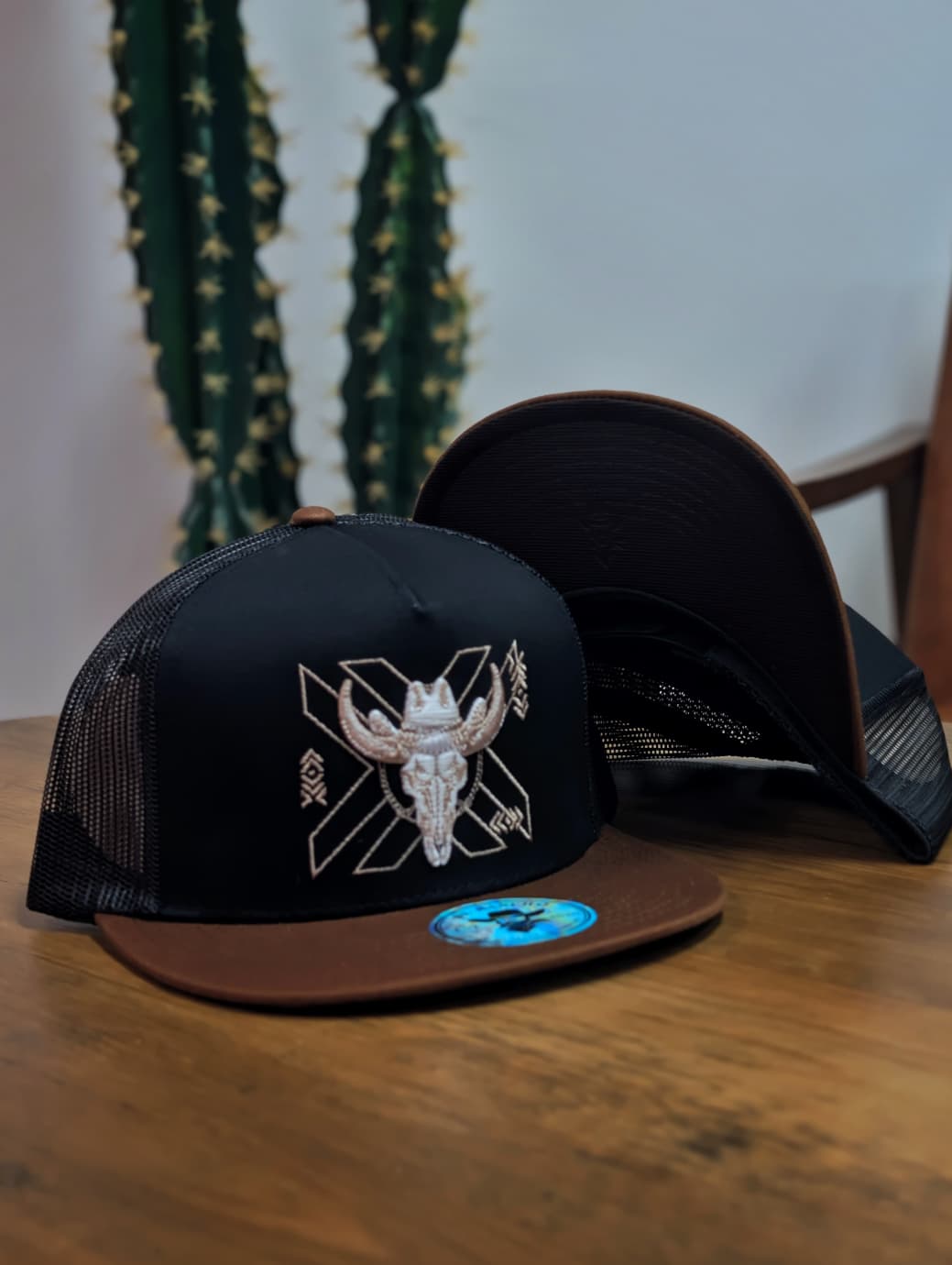 DE RANCHO HATS SNAPBACK BULL SKULL BLACK AND BROWN