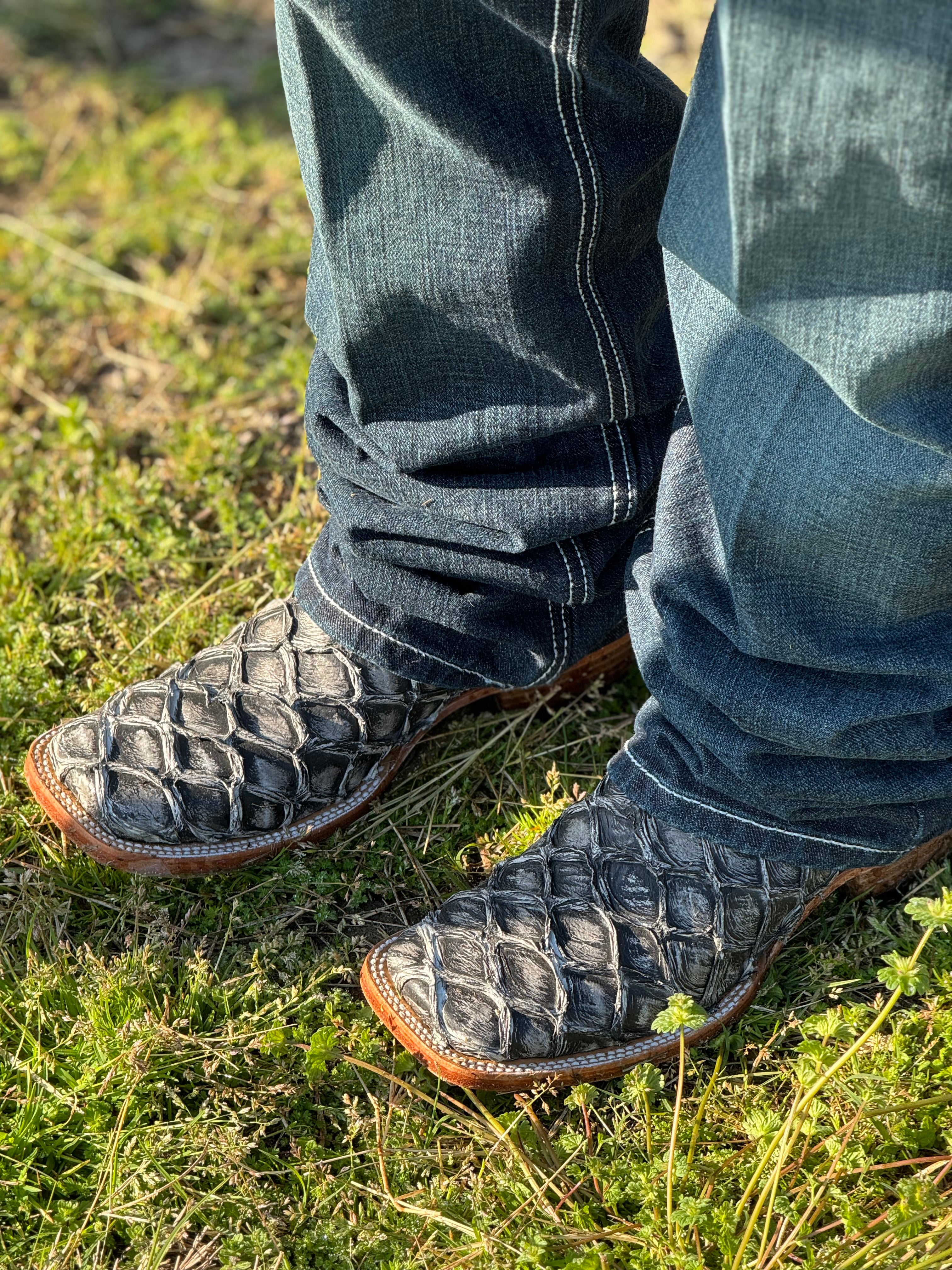 BOTAS CUADRA ESTILO RODEO AVESTRUZ BLACKCHERRY LASER &amp; BORDADO S