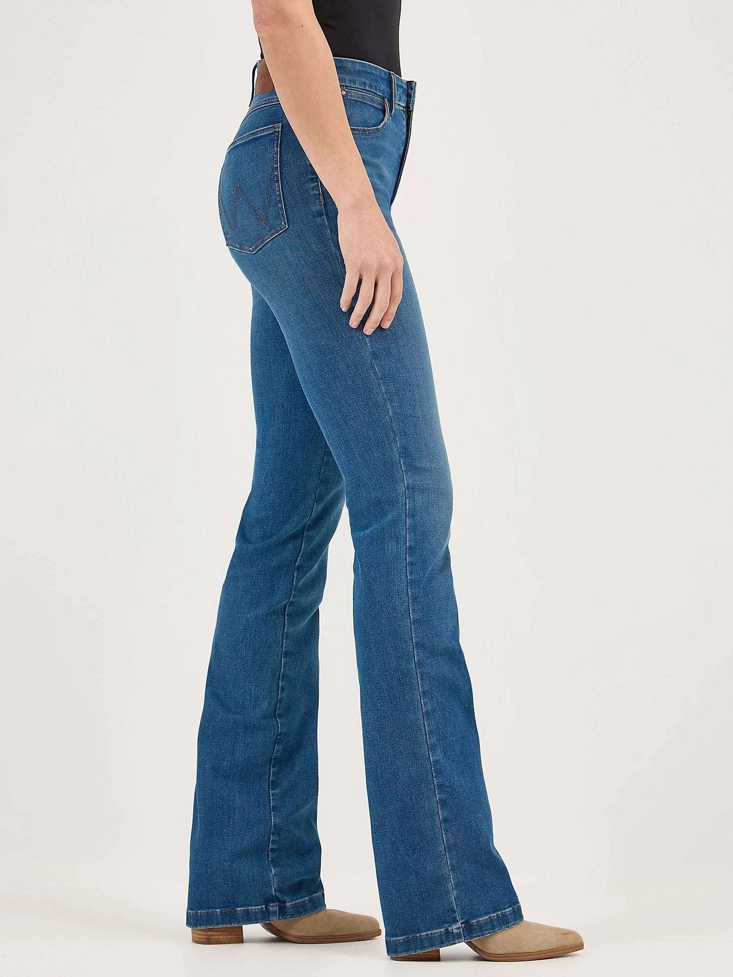 WRANGLER BESPOKE BOOTCUT WOMEN JEANS  112371947 Laherradurawwnc.com