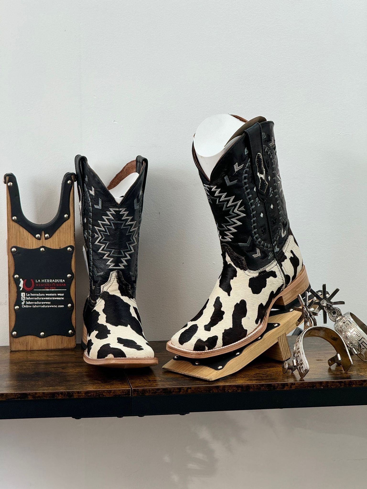 LA HERRADURA WESTERN WEAR COW HIDE BLEACH RG NEGRO CHEROKEE BOOTS