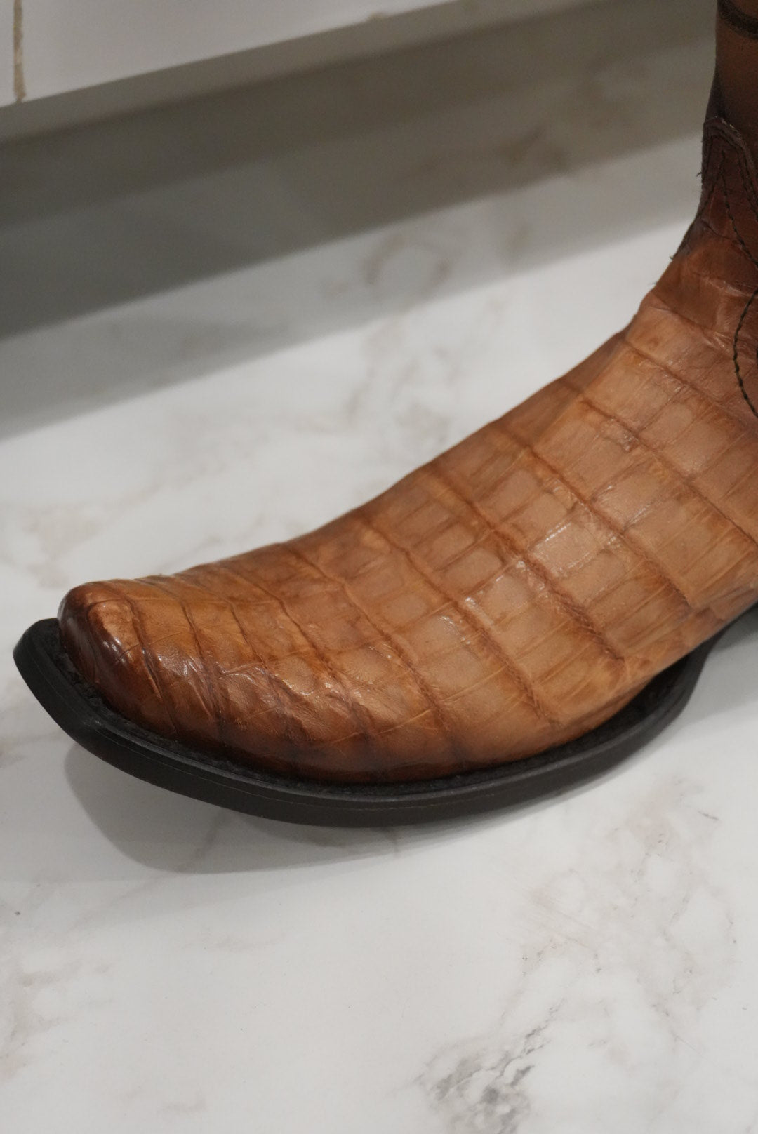 CUADRA FUSCUS BELLY ALMENDRA SEMI SQUARE TOE 1J10FY