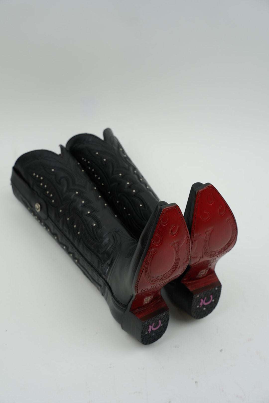 LA HERRADURA WOMEN ALEXA BEIRUT BLACK RED BOTTOM SNIP TOE Laherradurawwnc.com