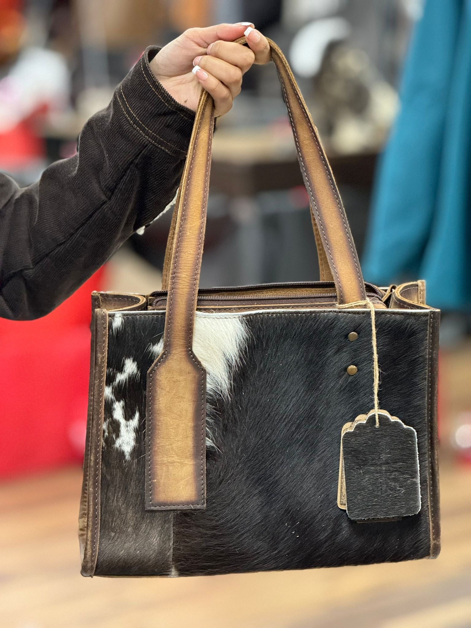 STS RANCHWEAR COWHIDE BLACK & WHITE RUBY PURSE