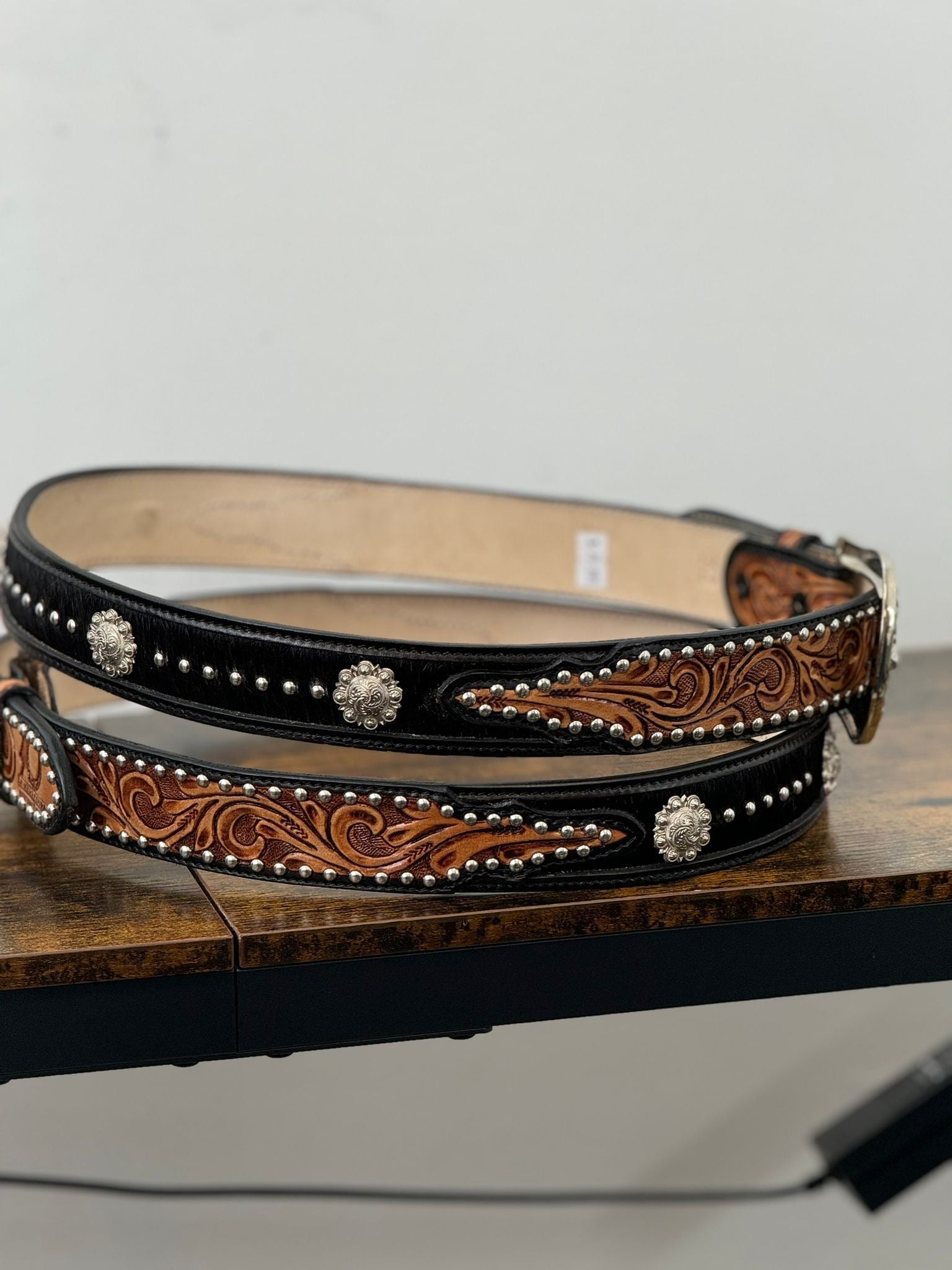 UNISEX HANDTOOLED ALL BLACK COWHIDE BELT