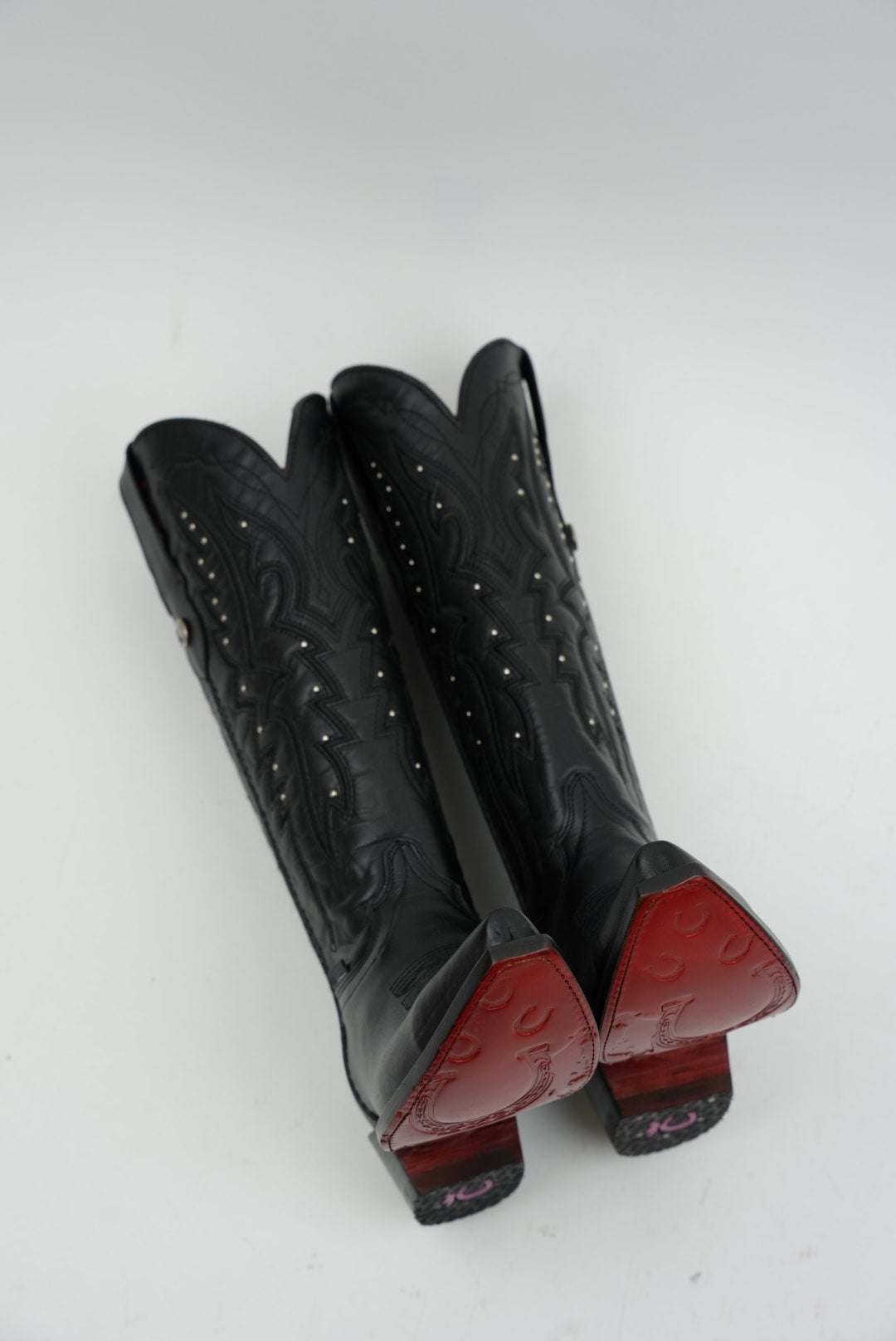 LA HERRADURA WOMEN ALEXA BEIRUT BLACK RED BOTTOM SNIP TOE Laherradurawwnc.com