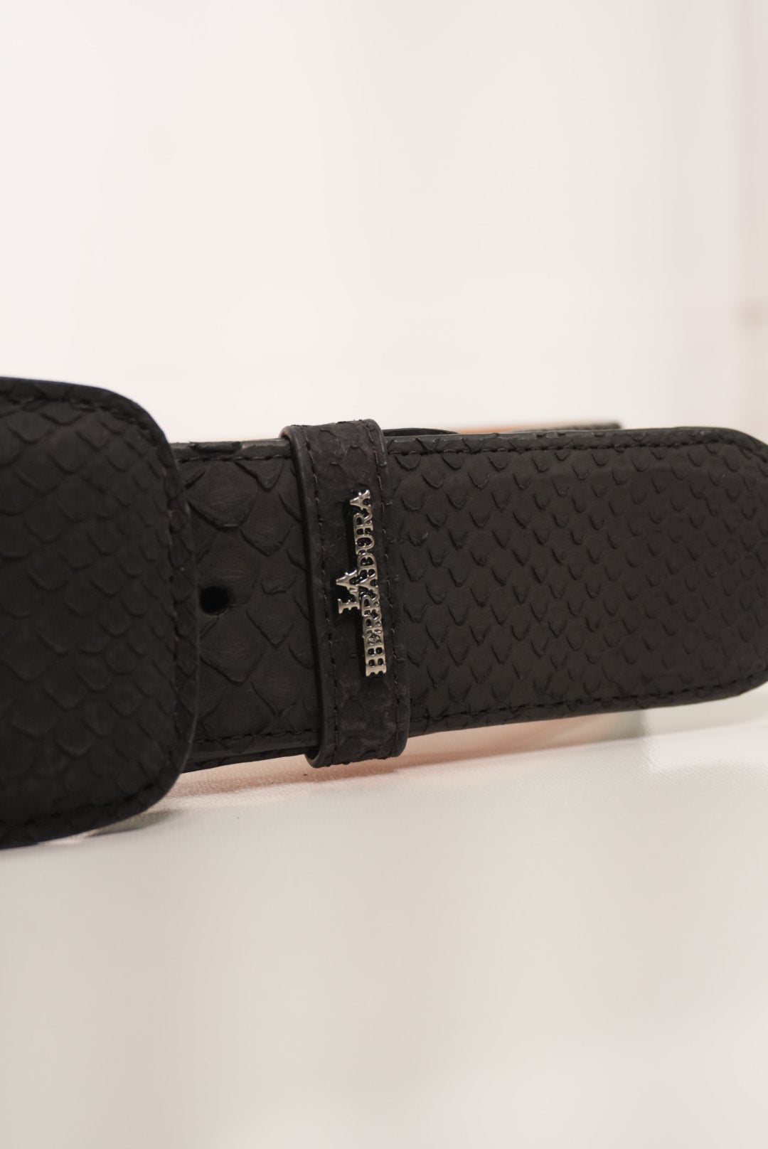 CINTURÓN LA HERRADURA EXOTIC-RANCHERA PITÓN NOBUCK NEGRO