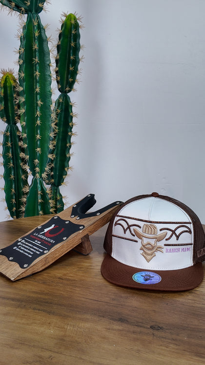 DE RANCHO WHITE/BROWN N.5