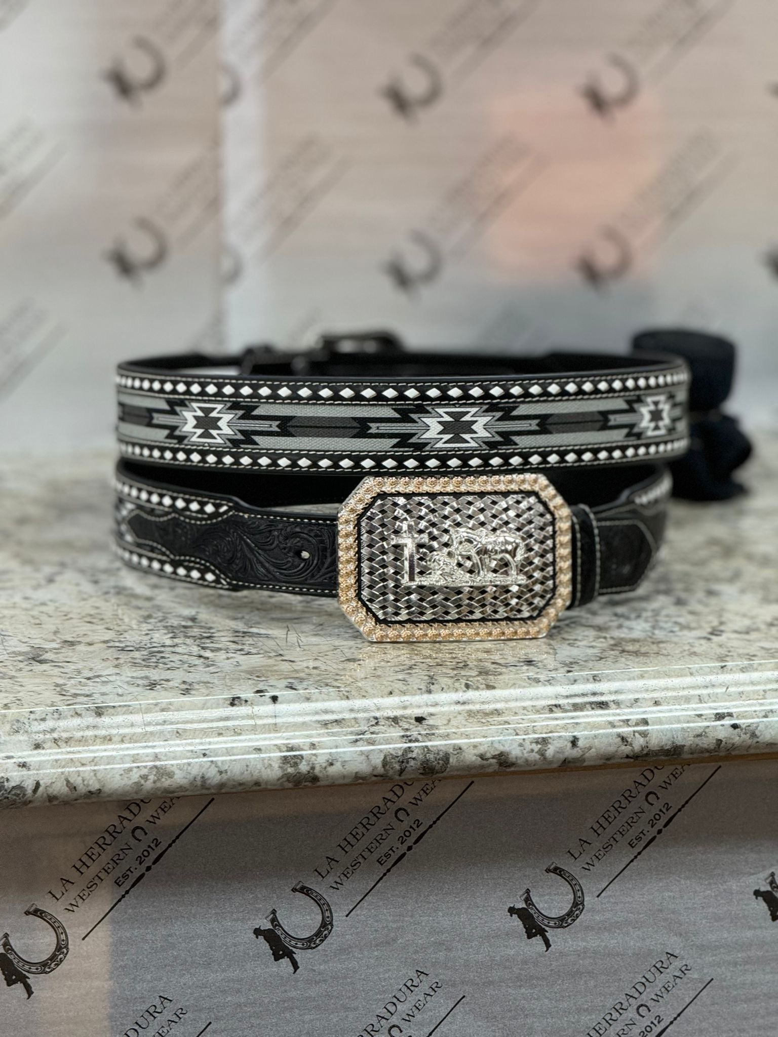 ARIAT BLACK & WHITE AZTEC STITCH BELT