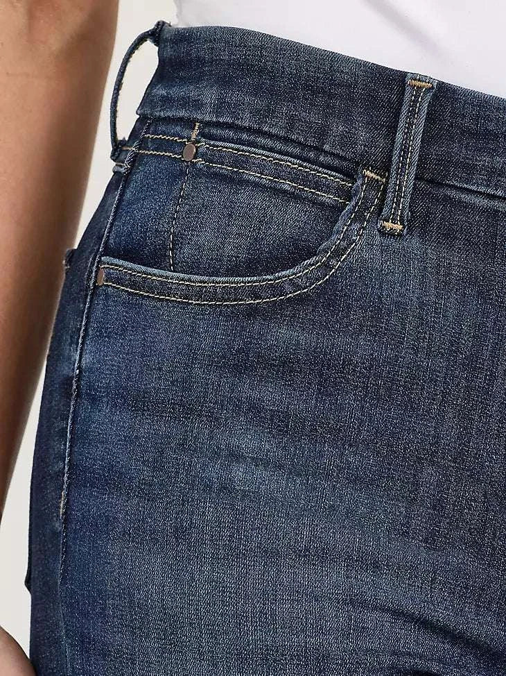 WOMEN'S WRANGLER BESPOKE ALEXANDRA HIGH RISE TROUSER JEAN
- 112367600 Laherradurawwnc.com