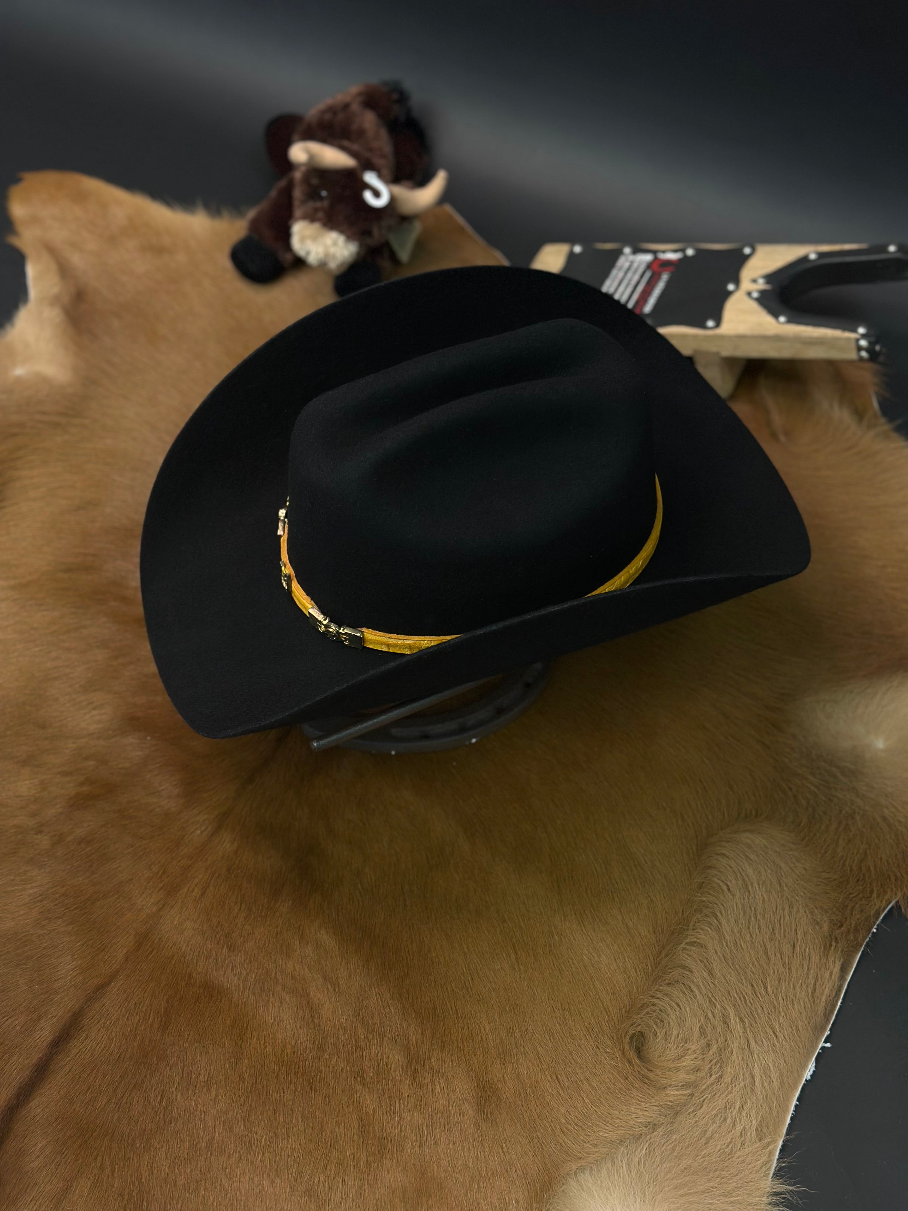 BLACK EL INQUIETO BULLHIDE 6X FELT HAT