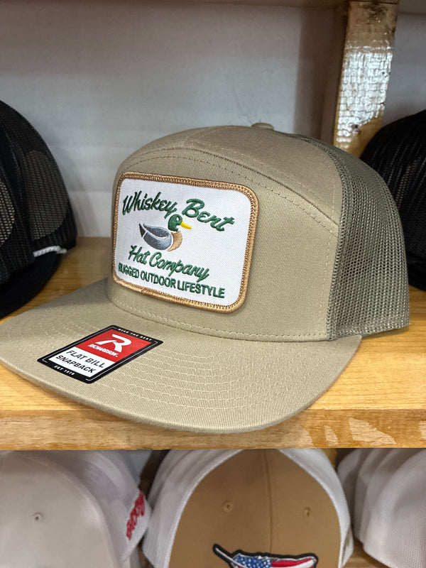 GORRA VERDE WHISKEY BENT CON PATO