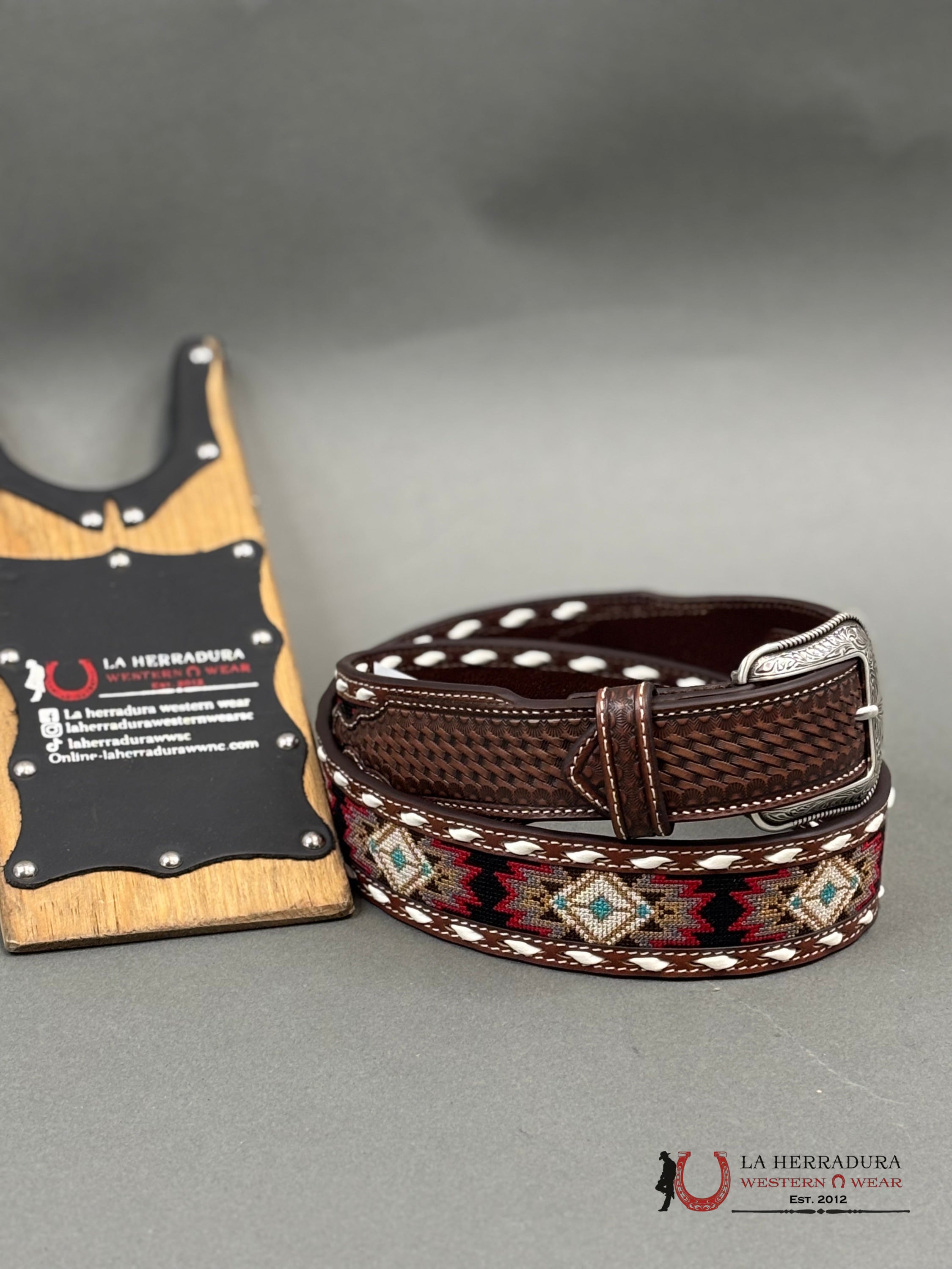 3D Belt Company Cinturón Aztec Stitched Red Balck White Detail Cinturones Hombres