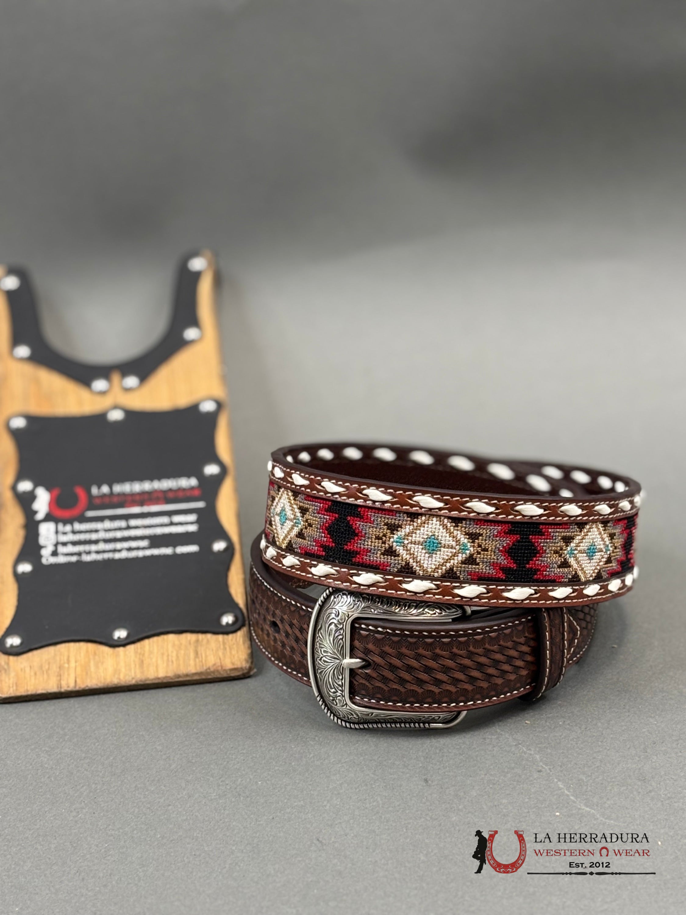 3D Belt Company Cinturón Aztec Stitched Red Balck White Detail Cinturones Hombres