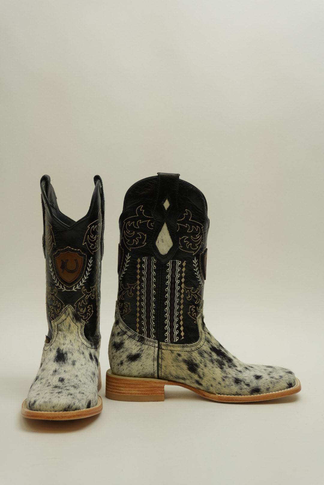 LA HERRADURA MENS COWHIDE DANIEL PELO PINTO NEGRO BARZA AC NAT BOOT (EVERY PAIR IS UNIQUE)