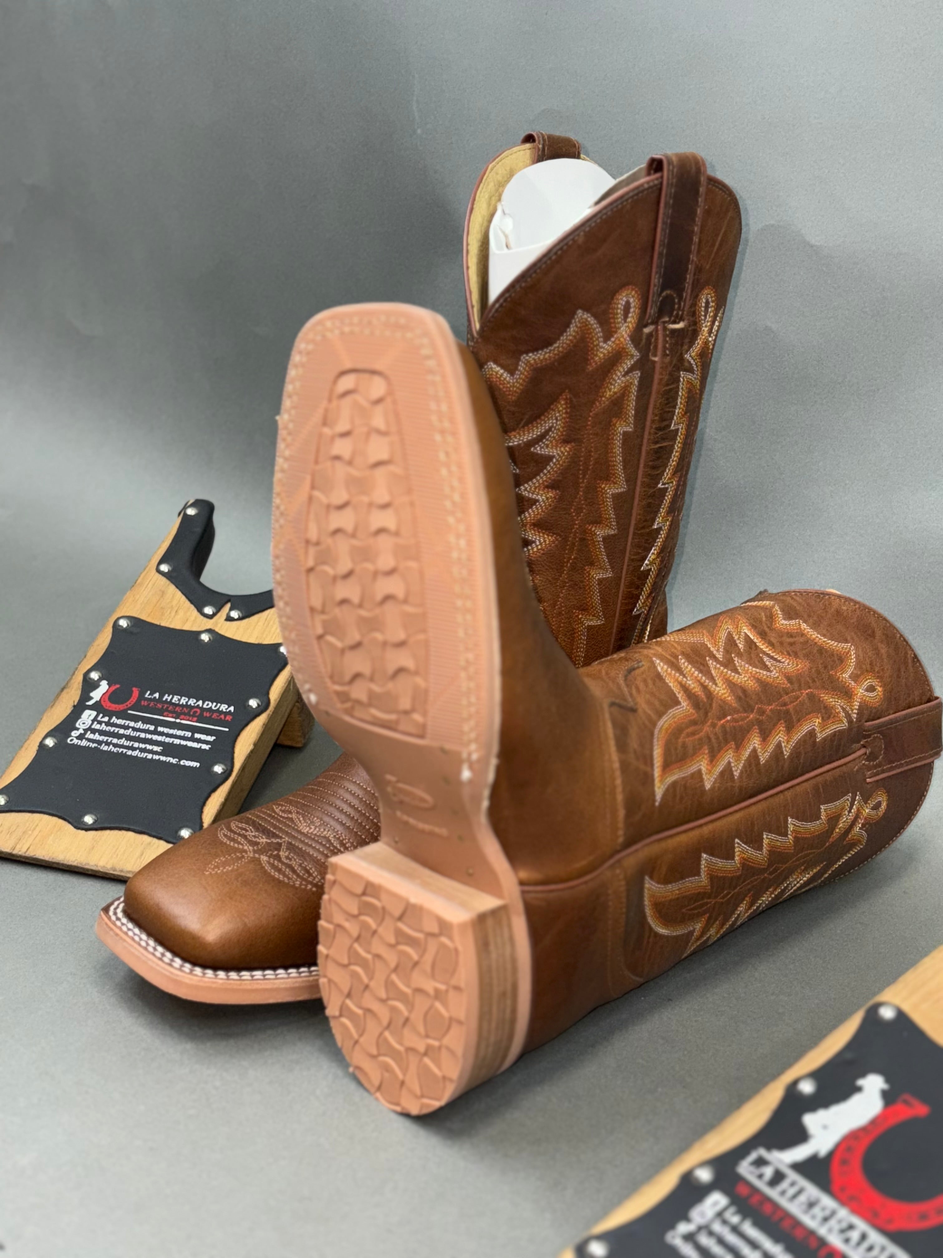 MENS ARIAT RES BROWN