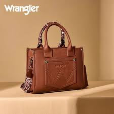 BOLSO TOTE PARA MUJER WRANGLER CON PAÑUELA ESTAMPADO PAISLEY TRENZADA - ROJO WG331-8120SBR